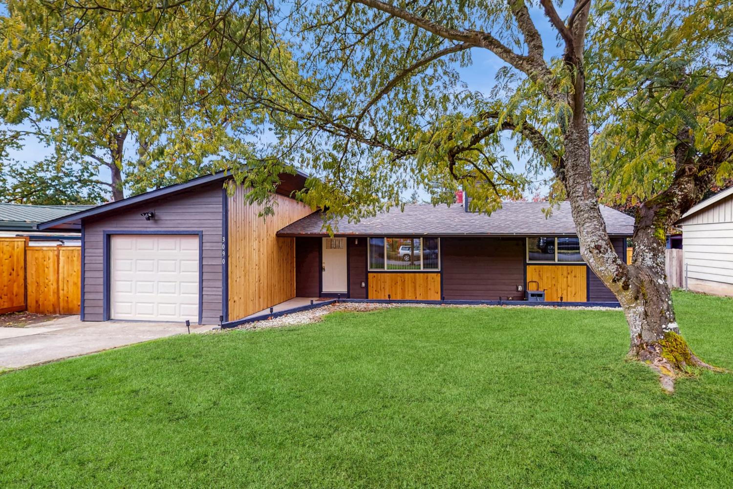 2 Mi to Campus! Family Home with Game Room in Eugene