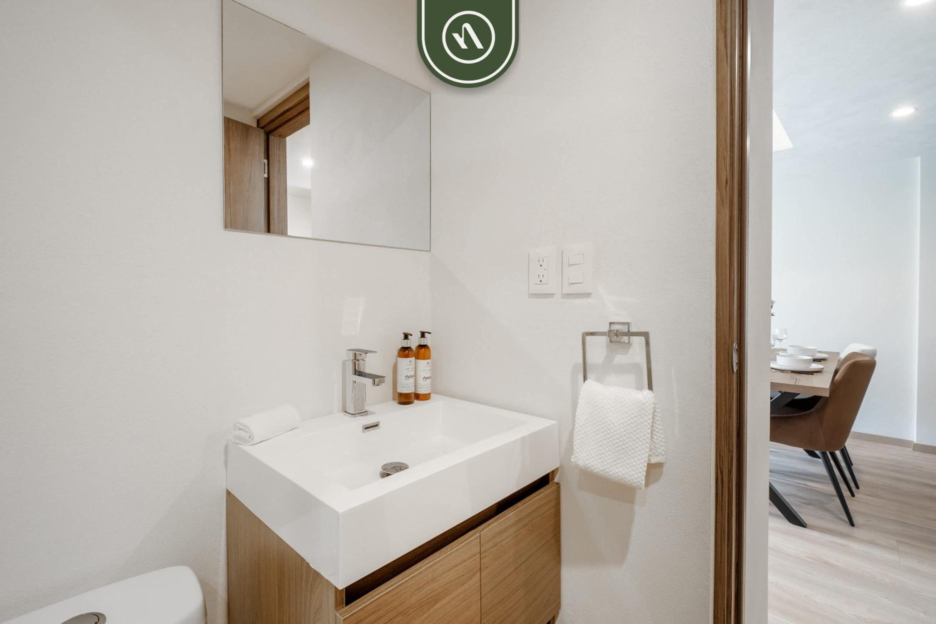 Brand New 2 BR Condo in Reforma - Queen Beds photo 3