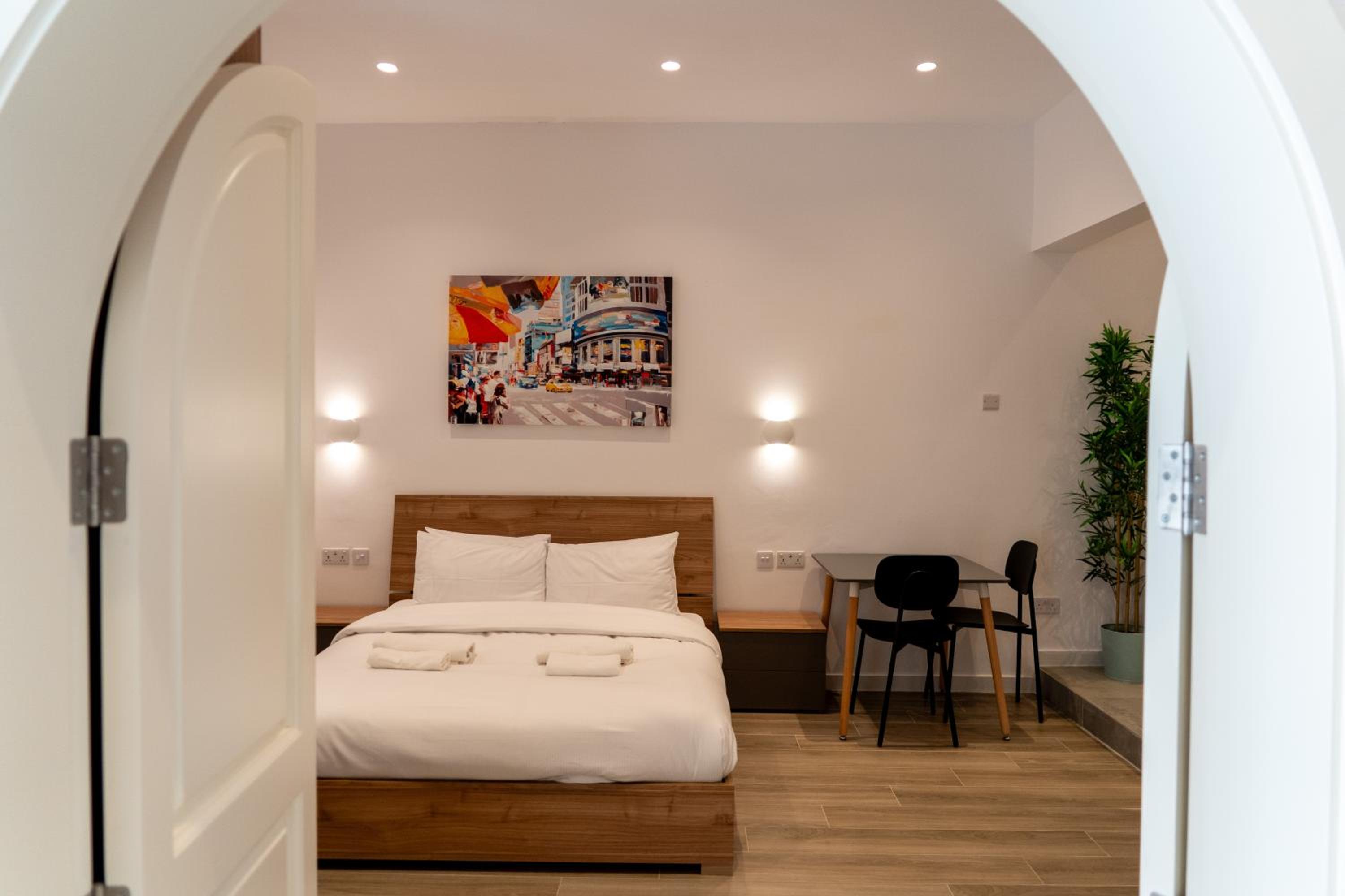 Emilio's Suites
