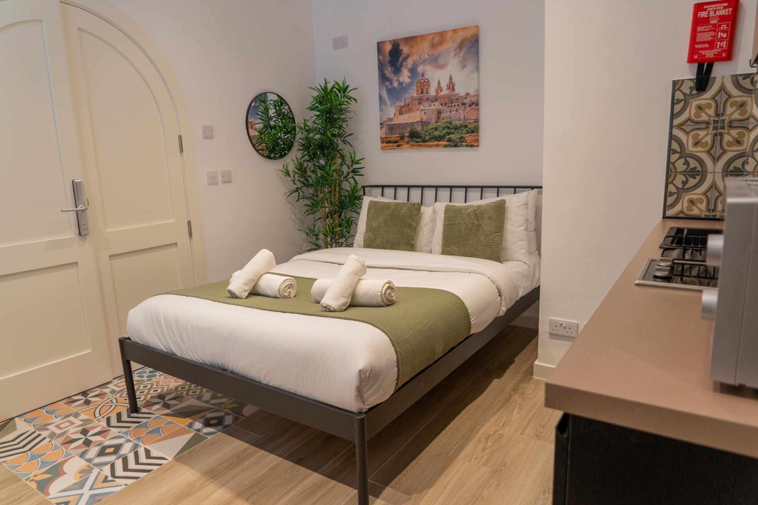 Emilio's Suites