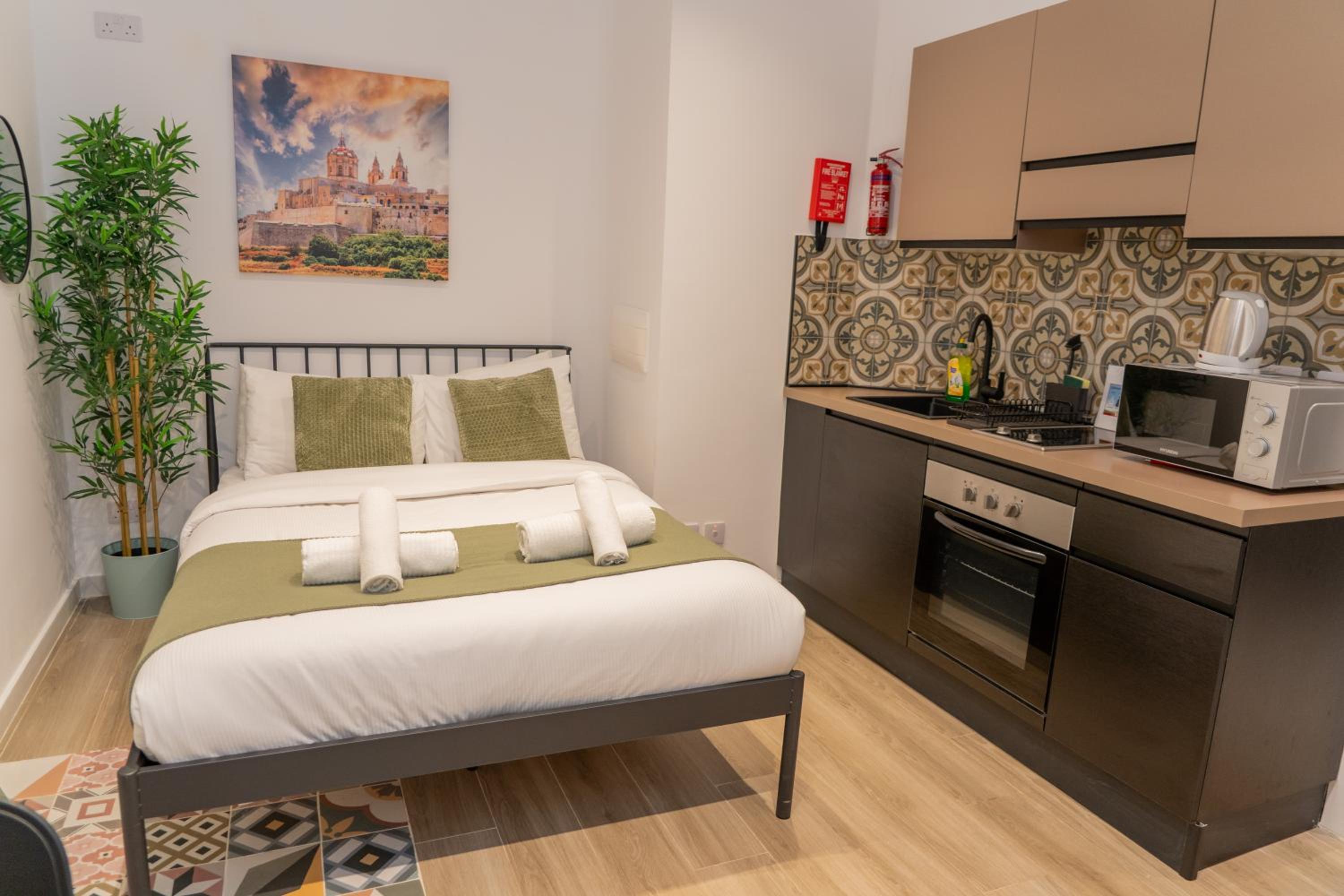 Emilio's Suites