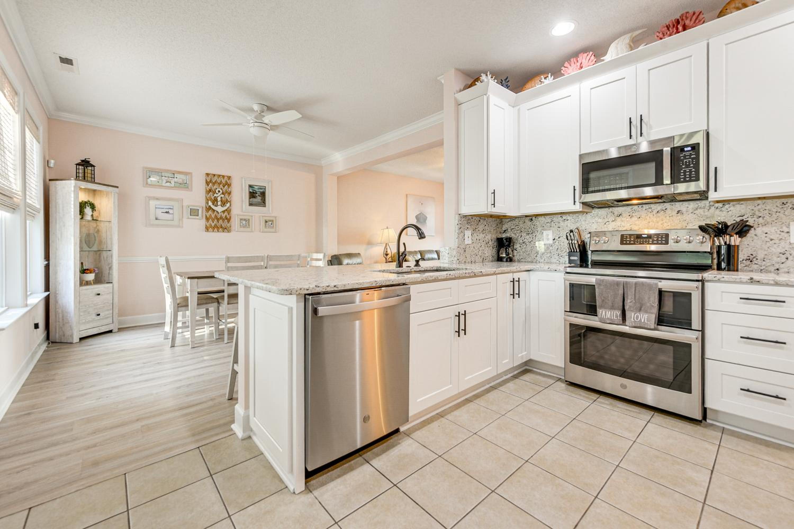 Golf Getaway with Resort Perks in North Myrtle Beach