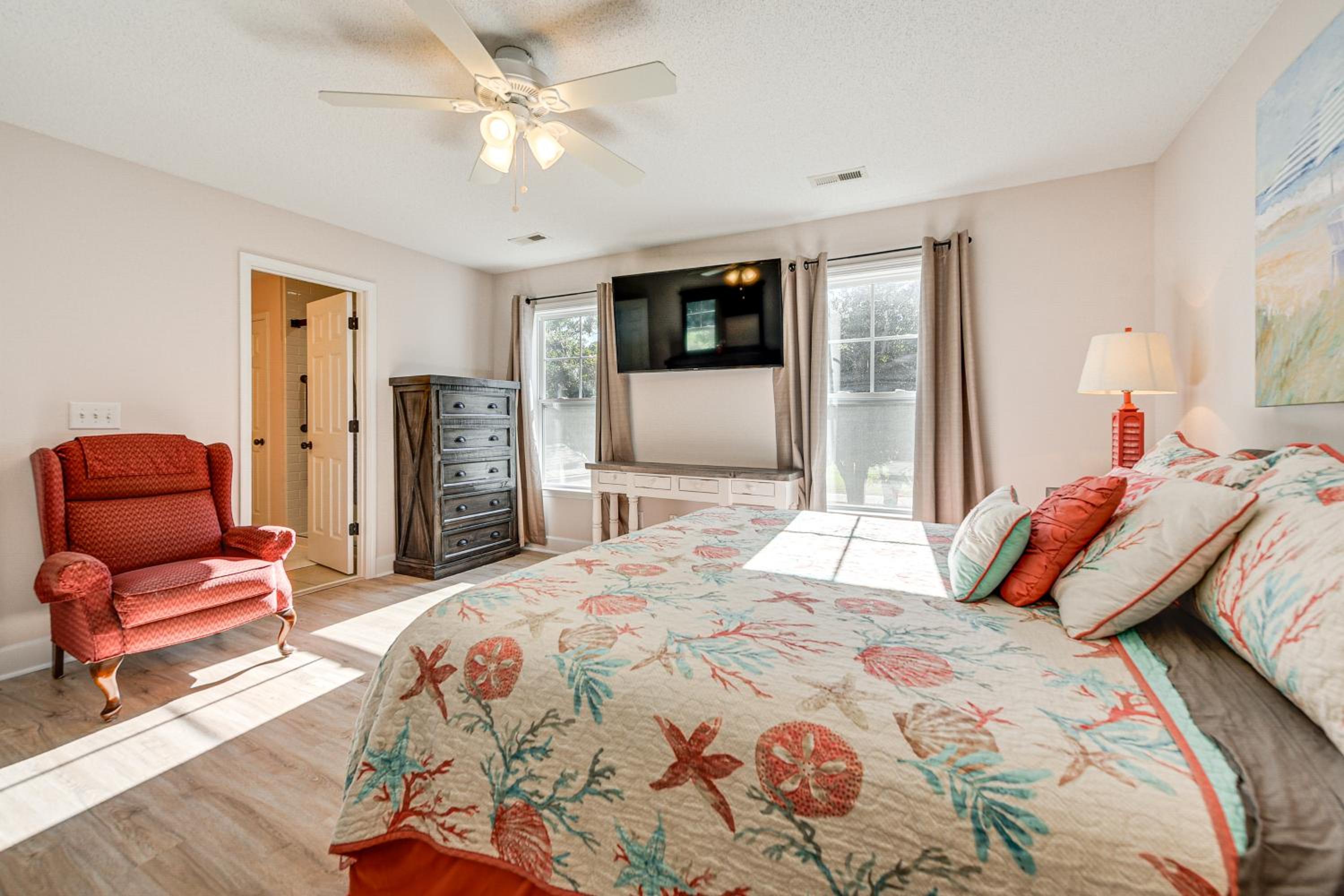 Golf Getaway with Resort Perks in North Myrtle Beach