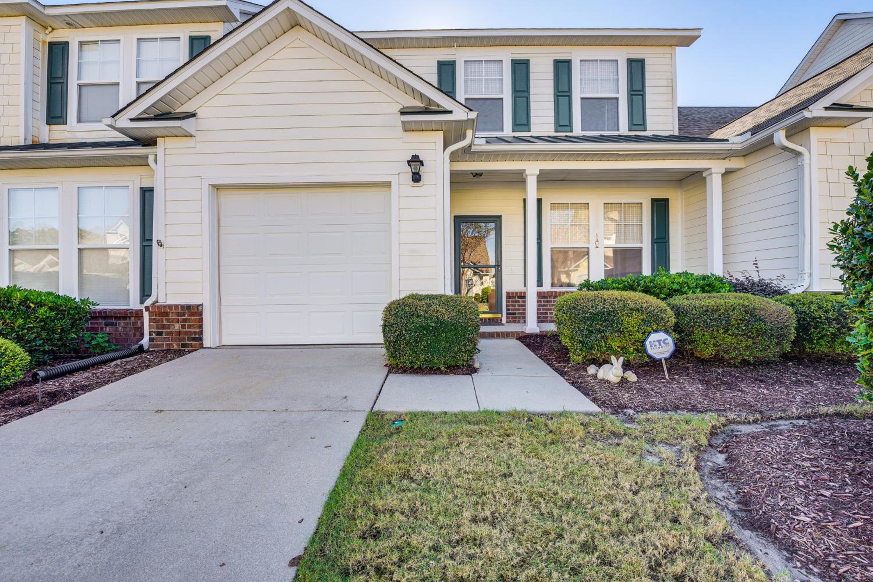 Golf Getaway with Resort Perks in North Myrtle Beach