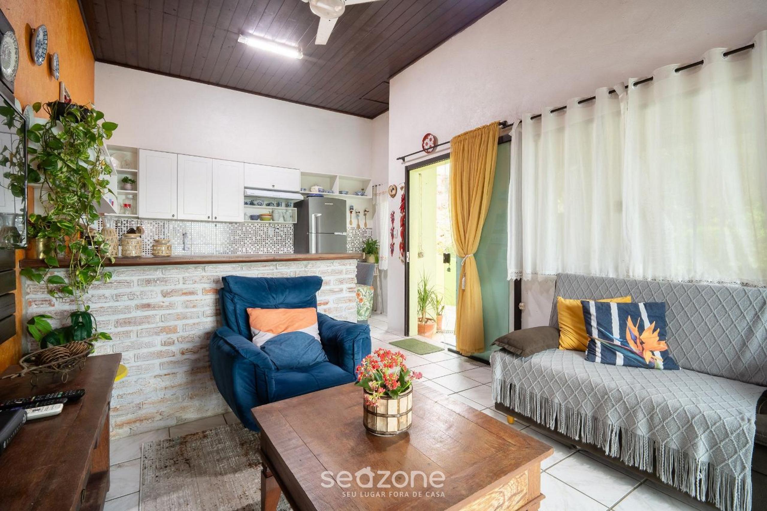 House w/ ocean view, pool and beach access IZE0016