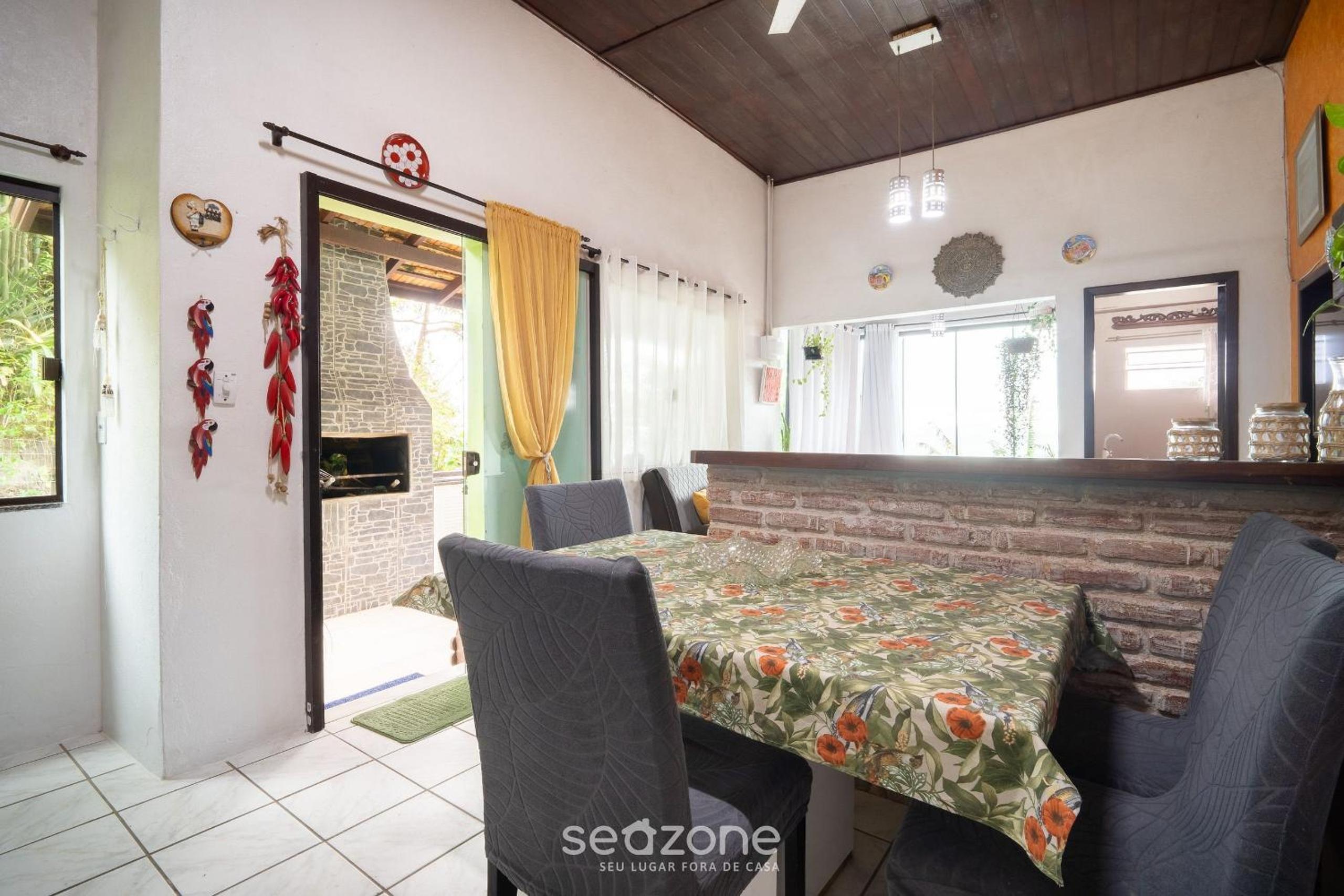 House w/ ocean view, pool and beach access IZE0016
