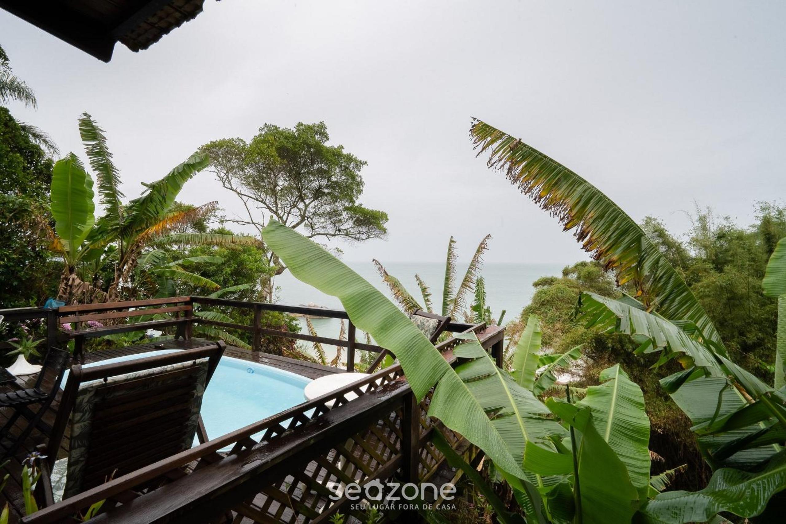 House w/ ocean view, pool and beach access IZE0016