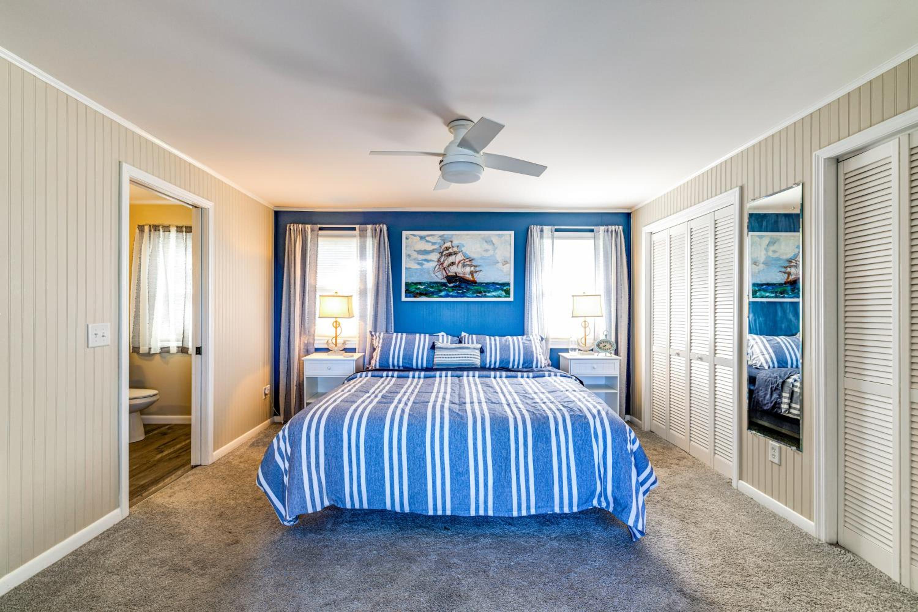 Wilson Waterfront Getaway Near Hikes and Wineries!