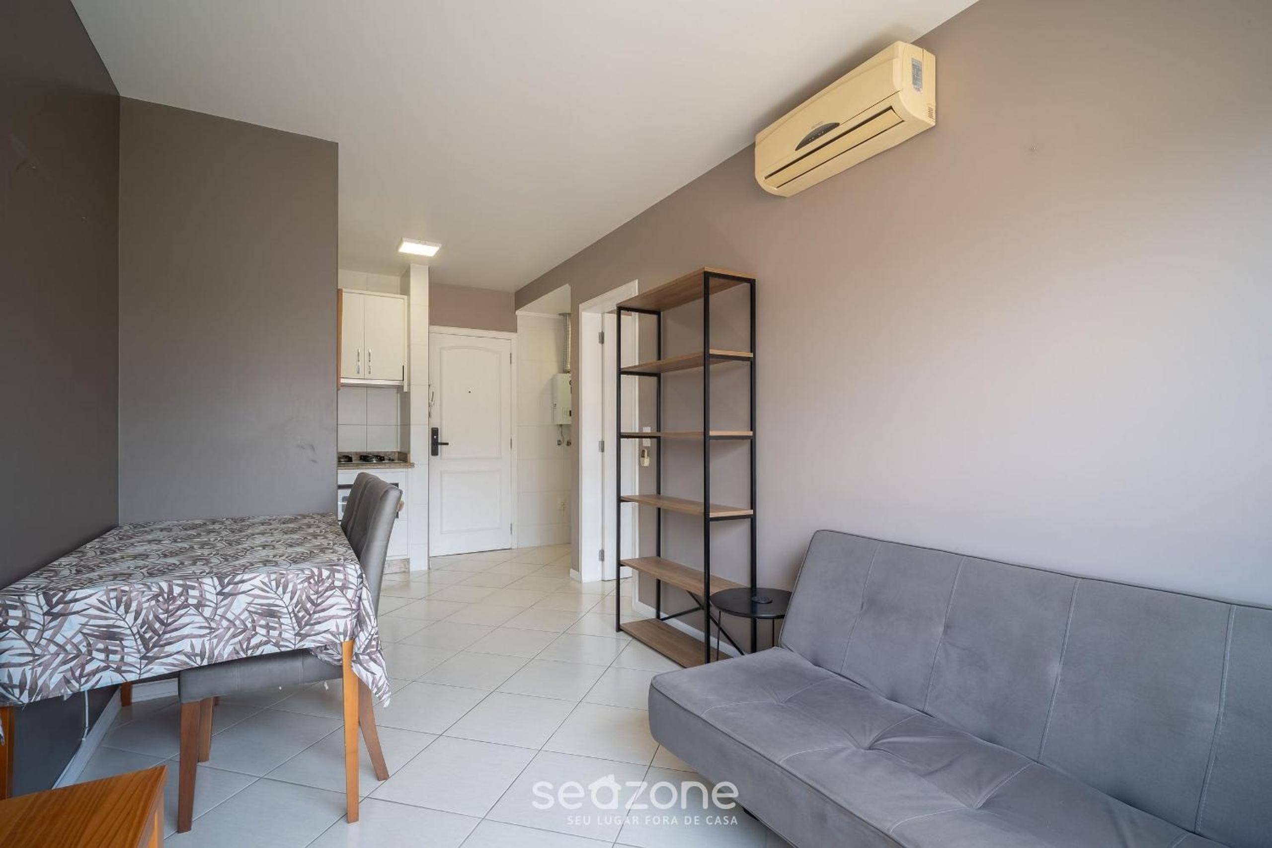 Apts in a building 100 meters from UFSC - EOSs