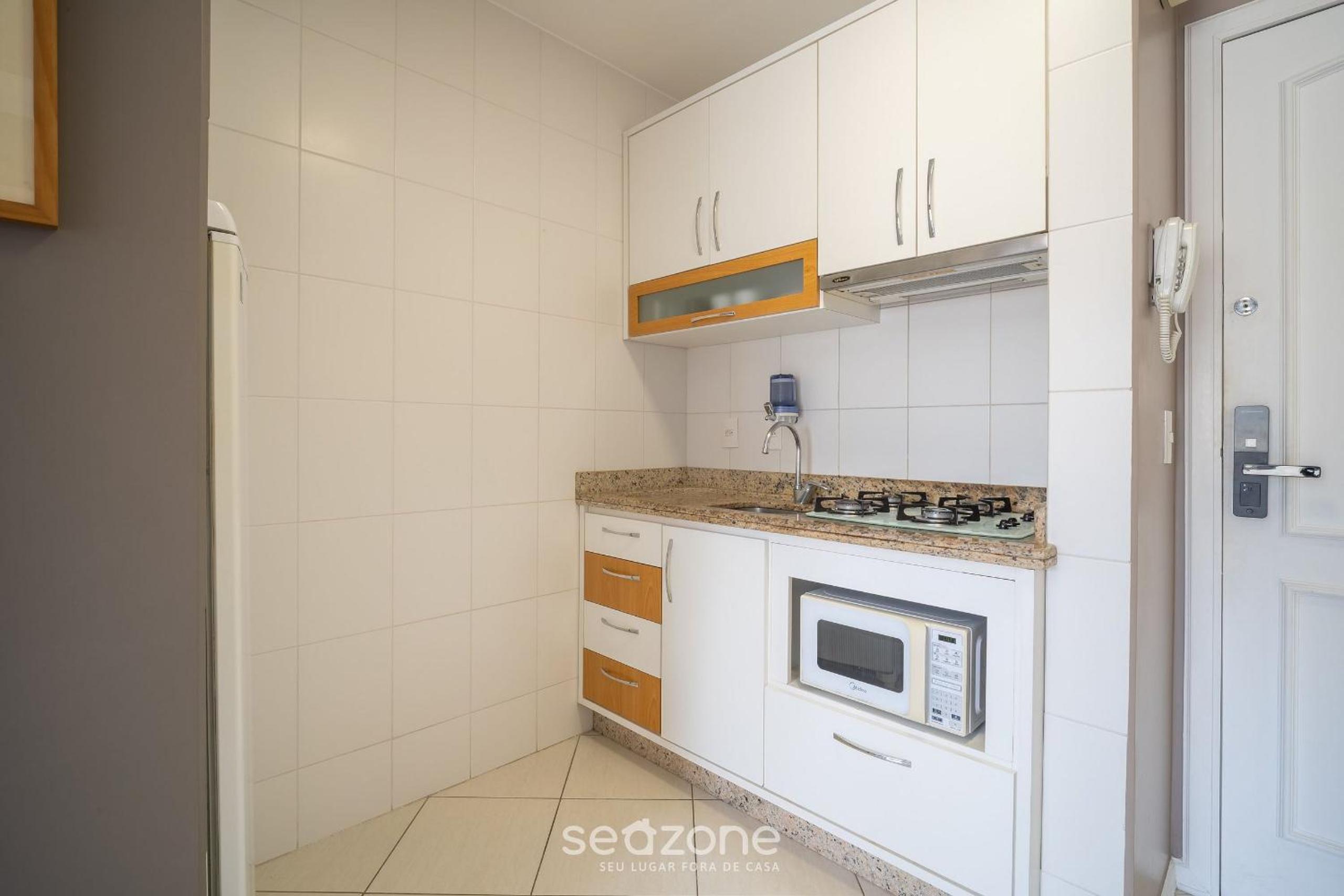 Apts in a building 100 meters from UFSC - EOSs