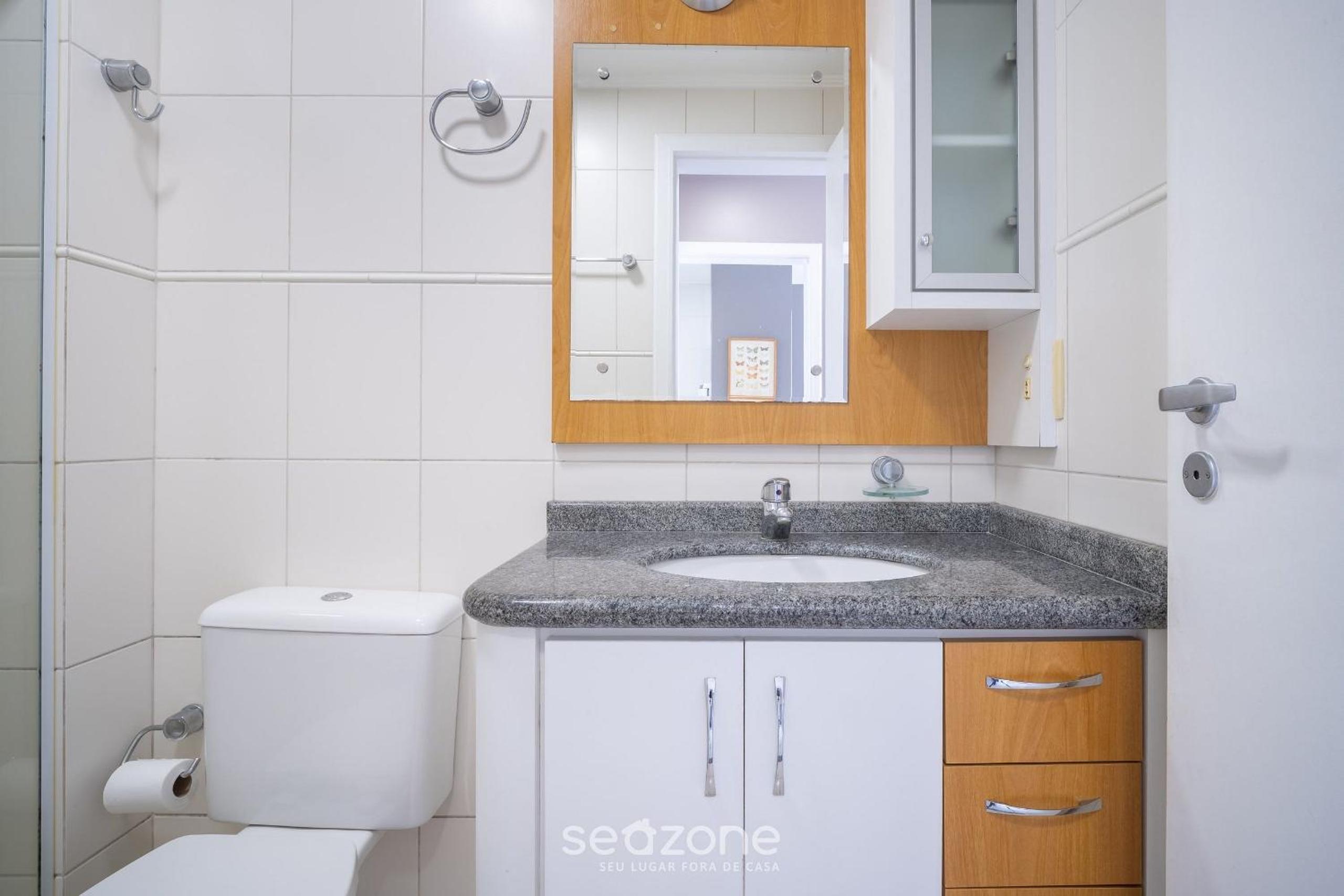 Apts in a building 100 meters from UFSC - EOSs