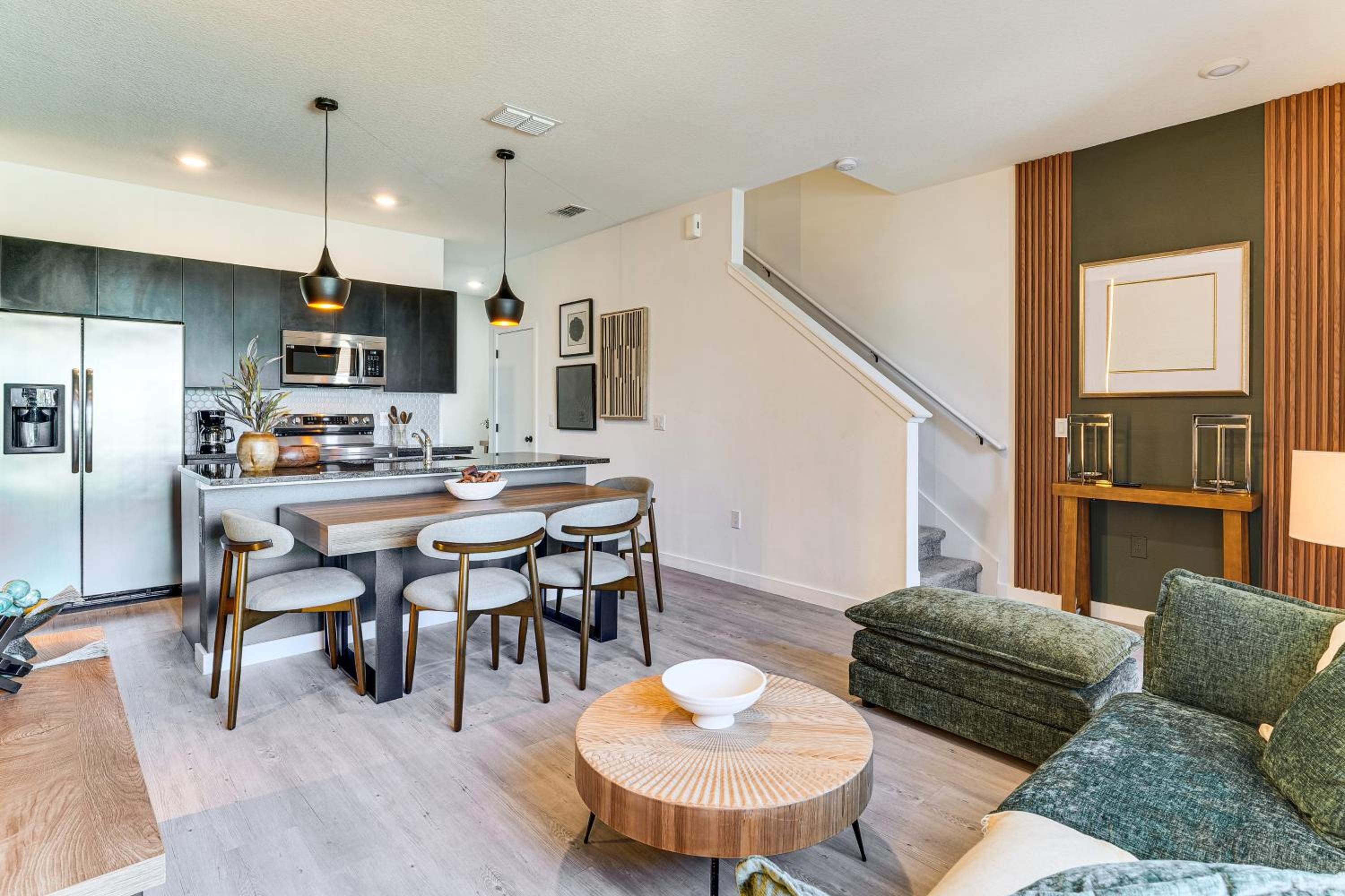 4 Mi to Disney! Pet-Friendly Home with Pool Access