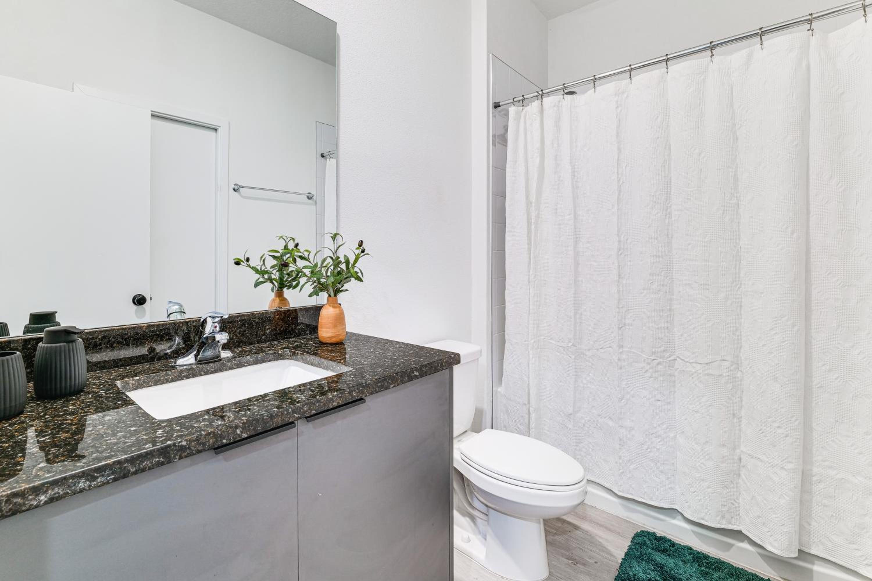 4 Mi to Disney! Pet-Friendly Home with Pool Access