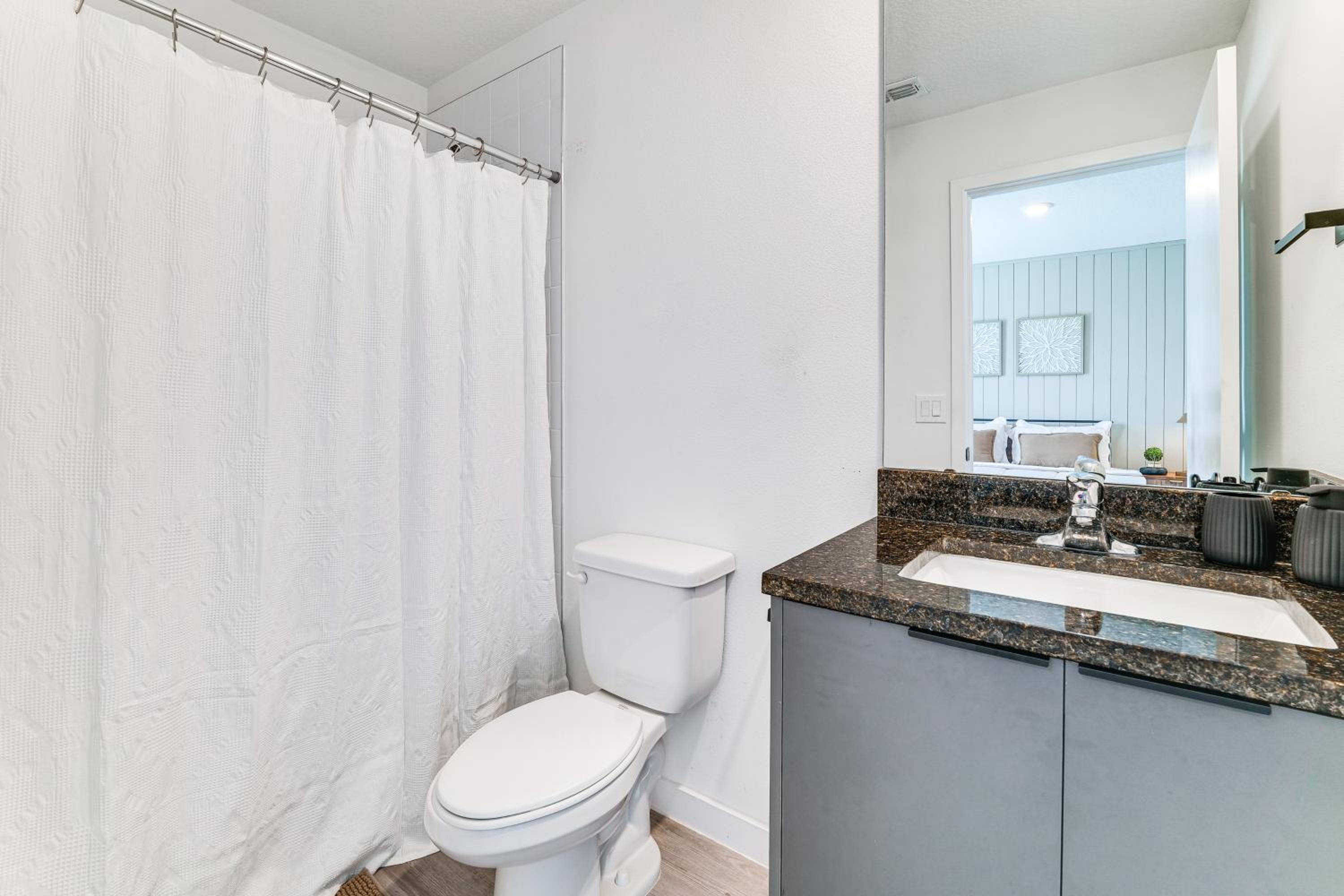 4 Mi to Disney! Pet-Friendly Home with Pool Access