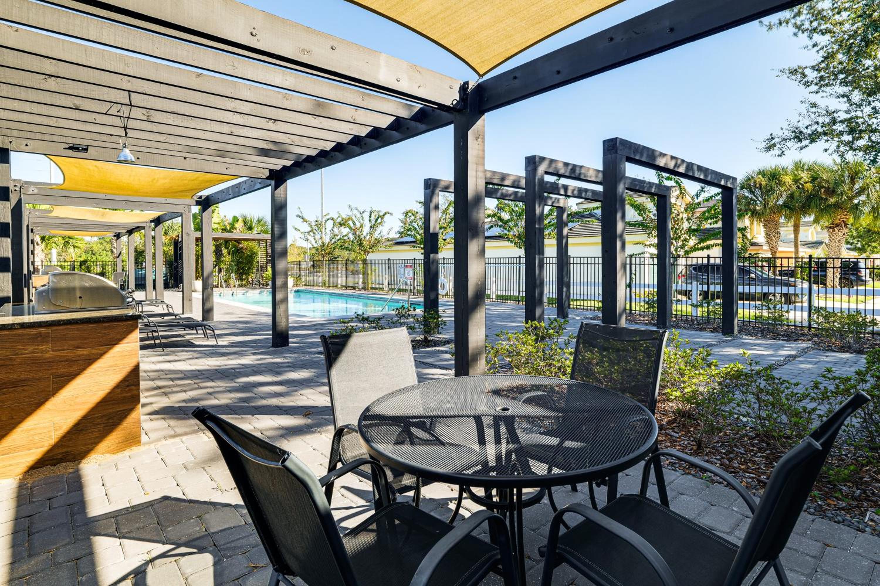 4 Mi to Disney! Pet-Friendly Home with Pool Access