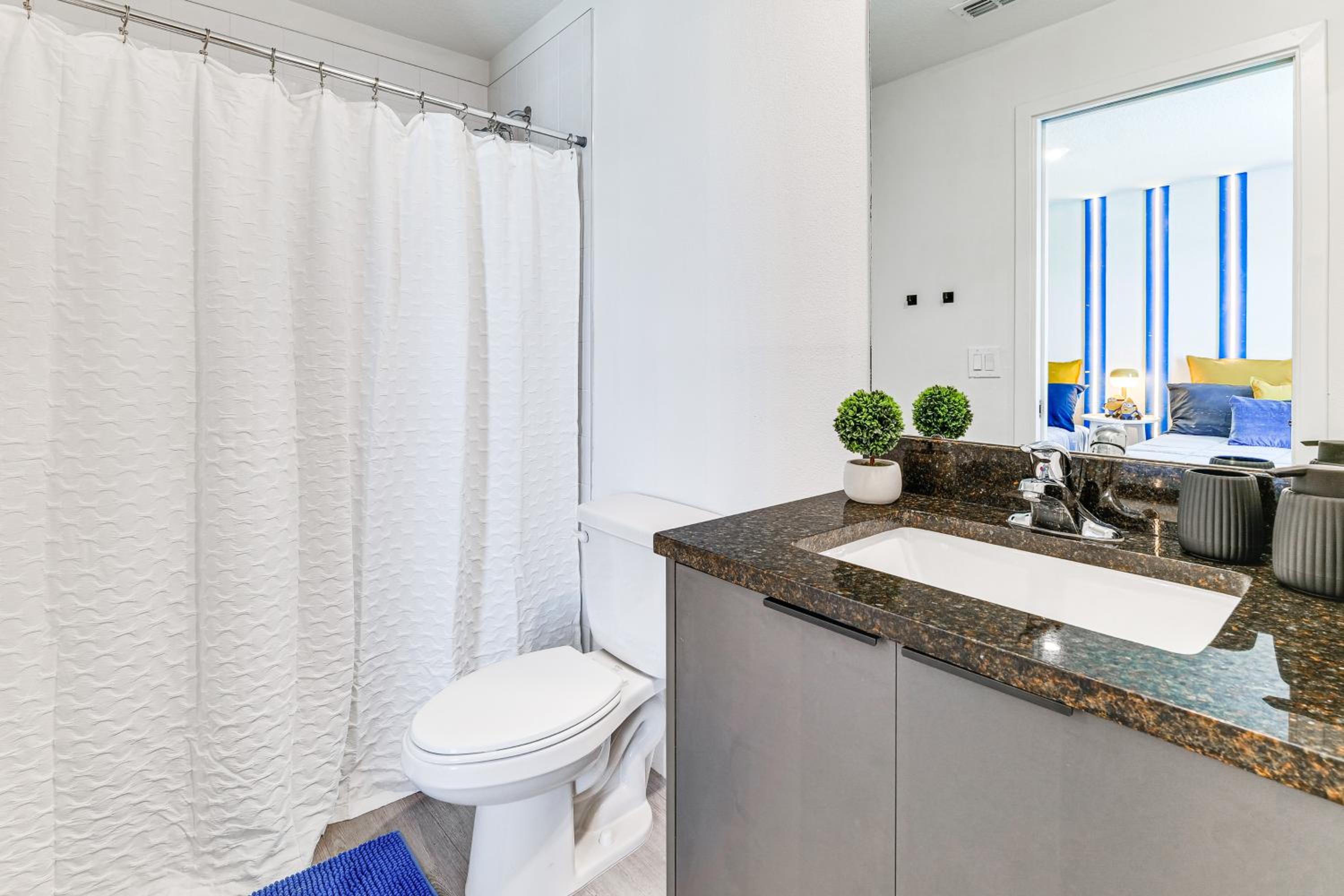 4 Mi to Disney! Pet-Friendly Home with Pool Access
