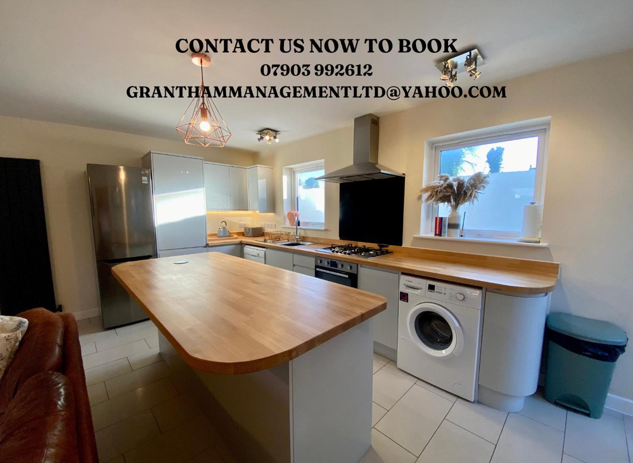 Cosy 3 Bedroom House, Bath Road, Cheltenham