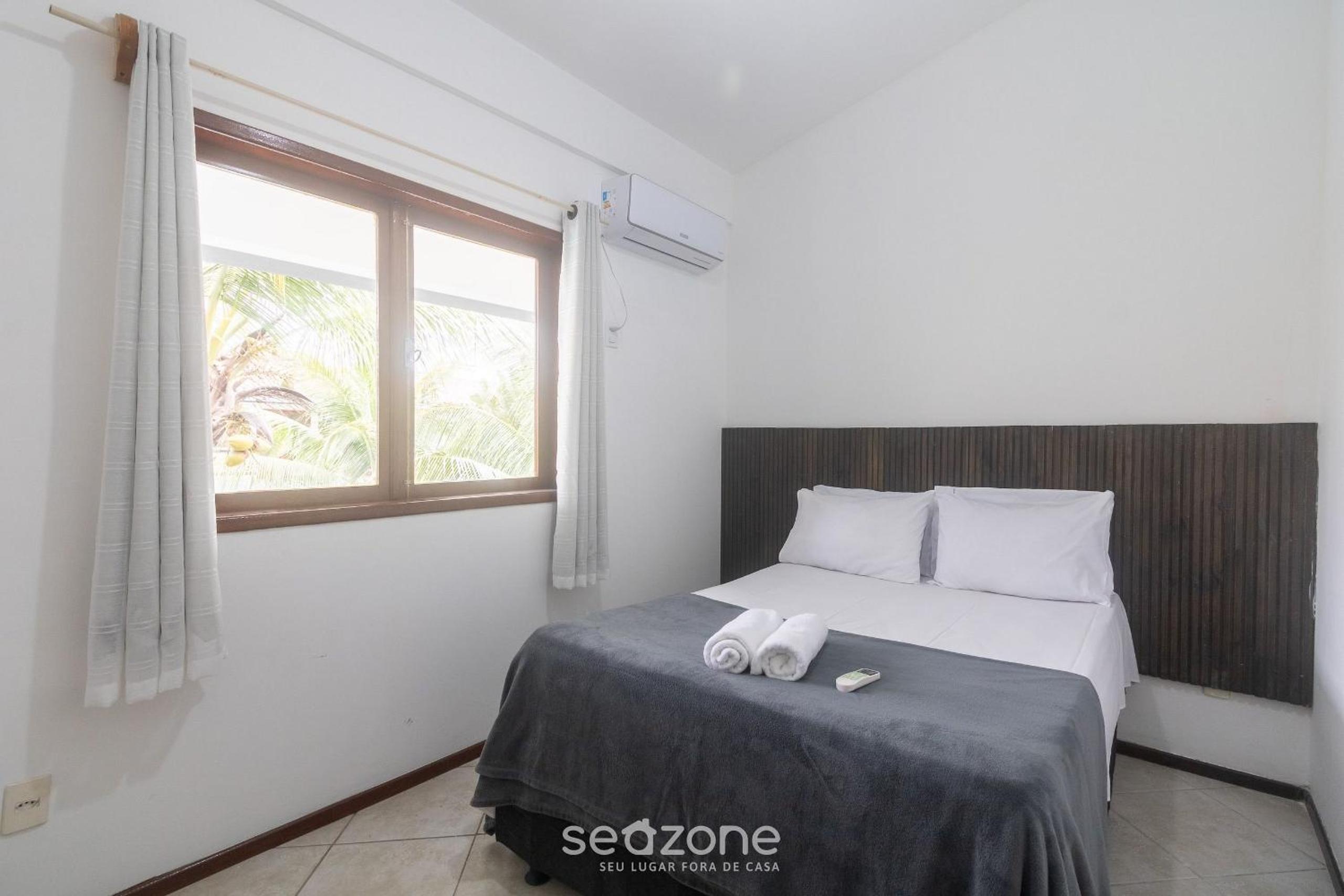 Fully equipped apartments in condo with pool 500m from Taperapuã Beach - ENLs