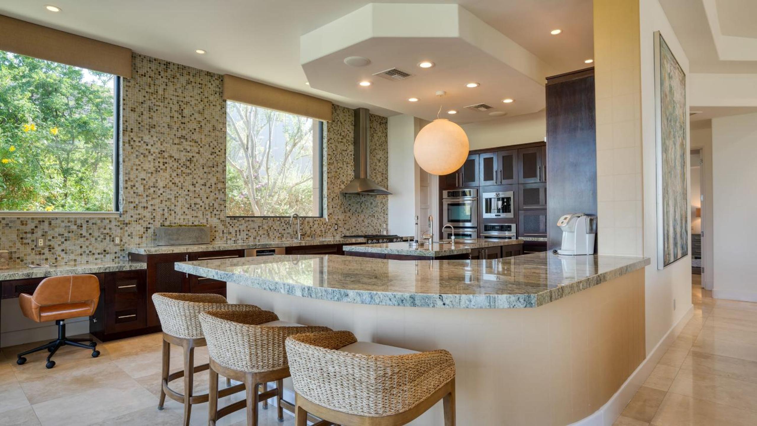 Elegant Palm Desert Escape w Pool Casita Outdoor Lounge The Giraffe View House at The Reserve