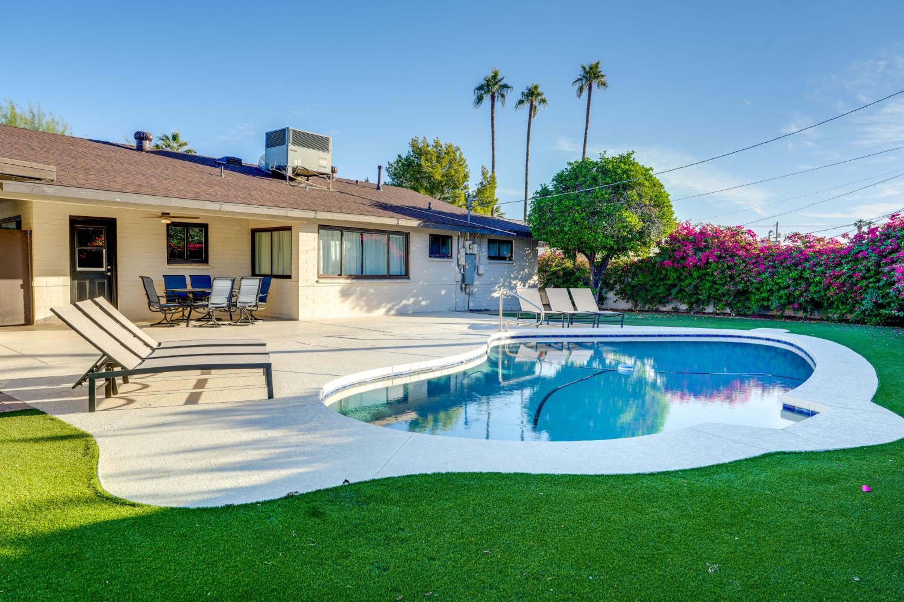 Palo Verde Oasis at ASU Skysong with Hot Tub