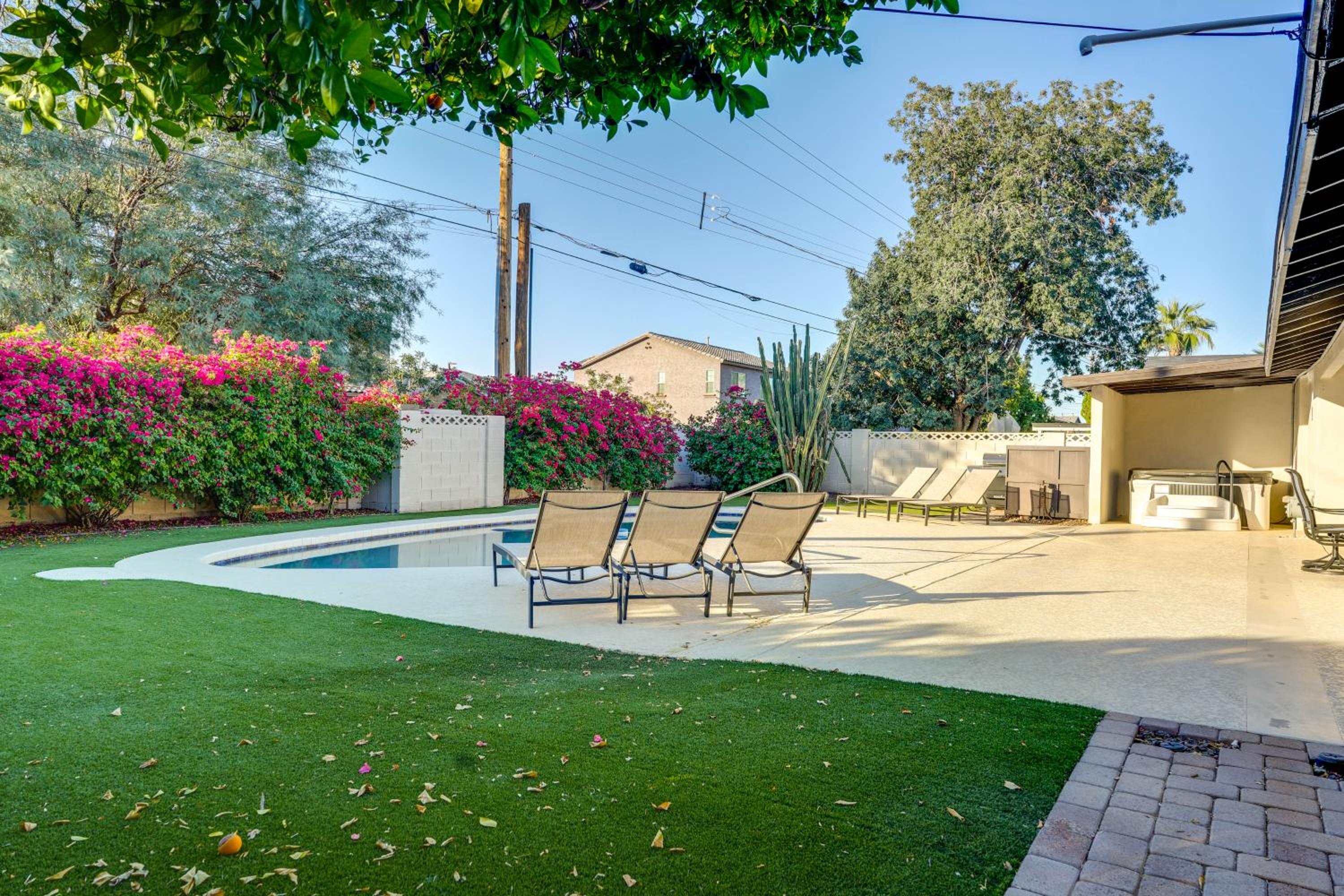Palo Verde Oasis at ASU Skysong with Hot Tub