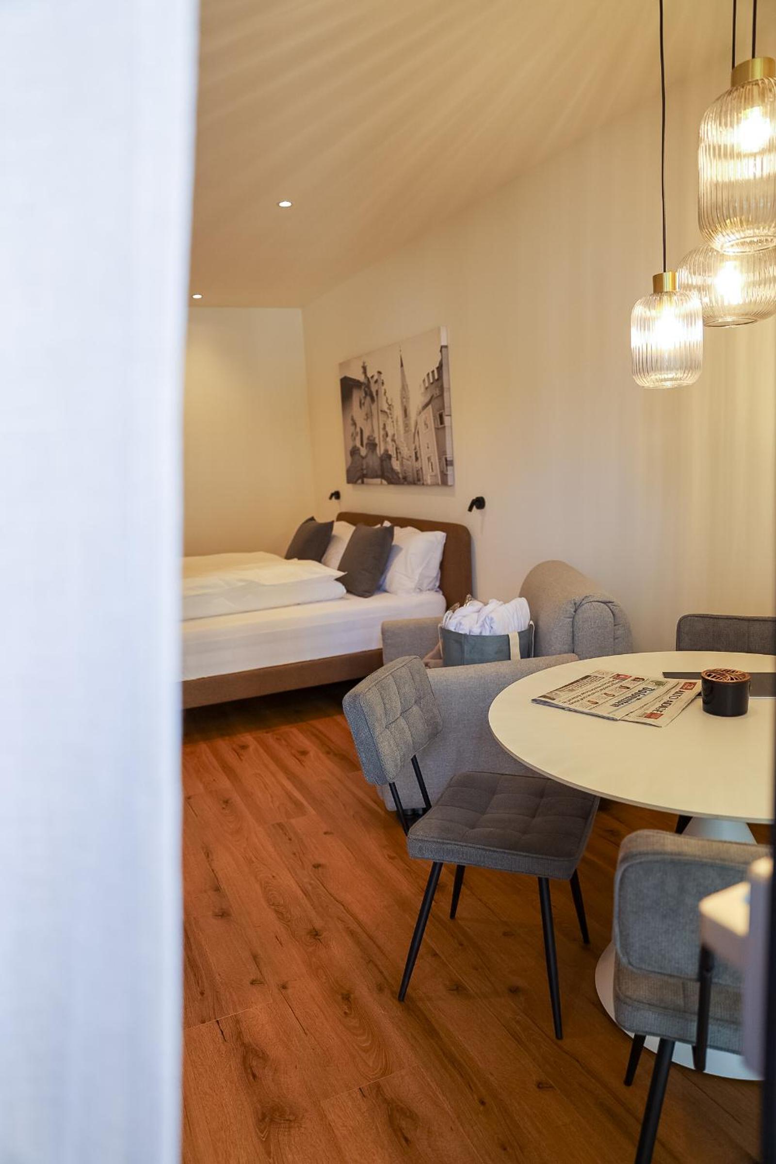 ecHo Apartments & SPA