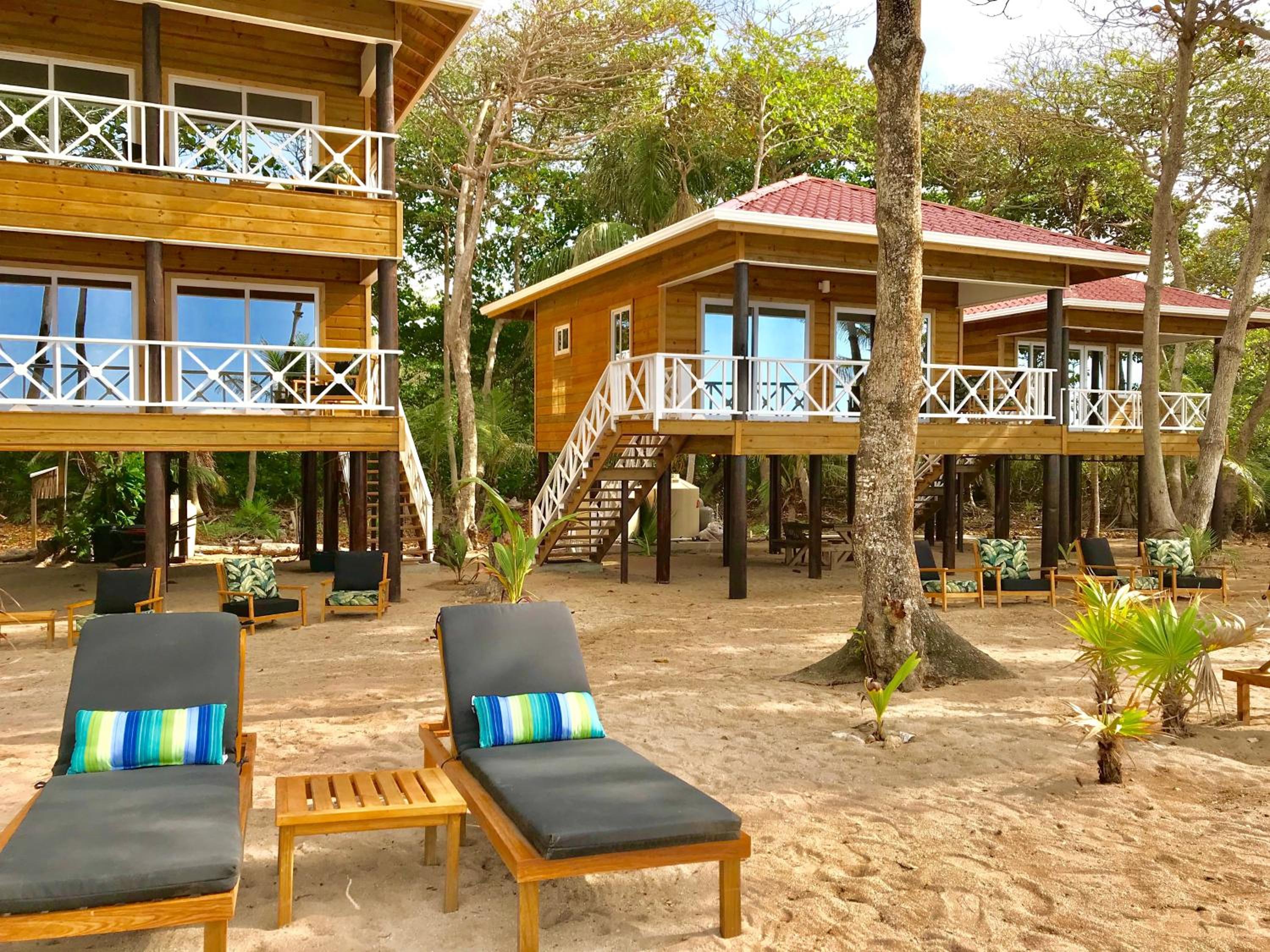 Turtle Beach Sanctuary, Utila