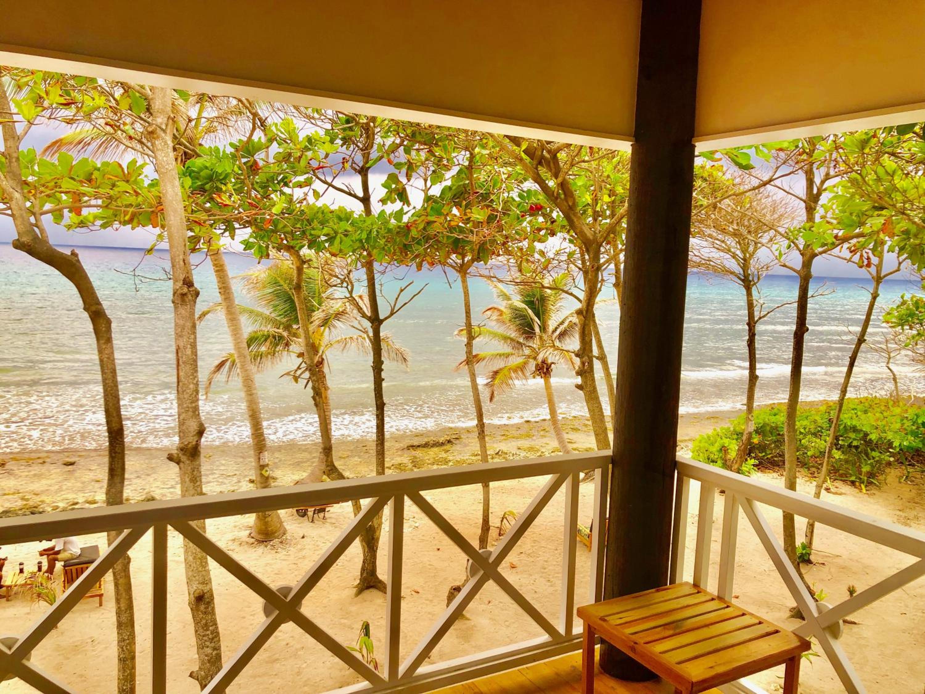 Turtle Beach Sanctuary, Utila