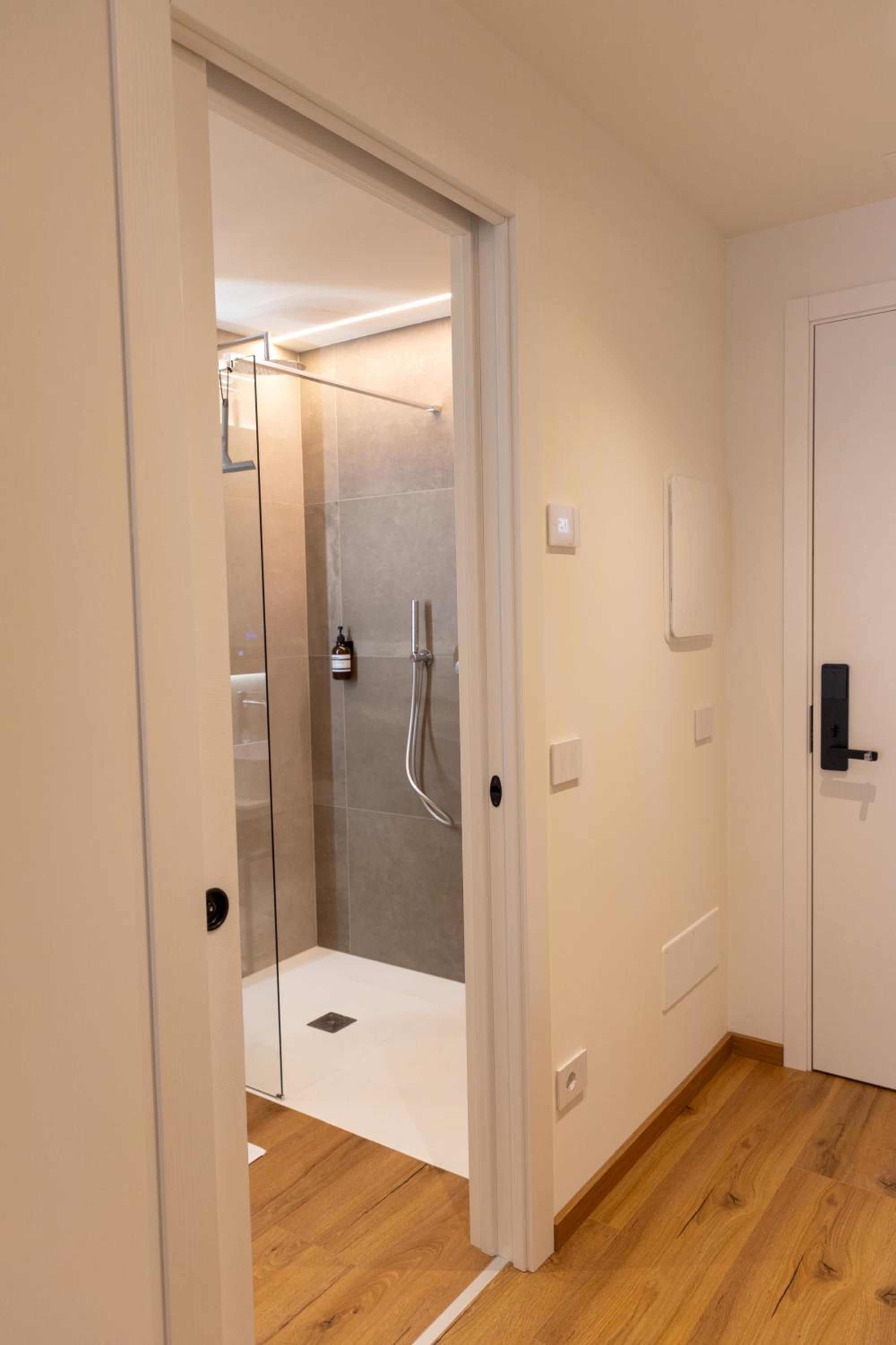 ecHo Apartments & SPA