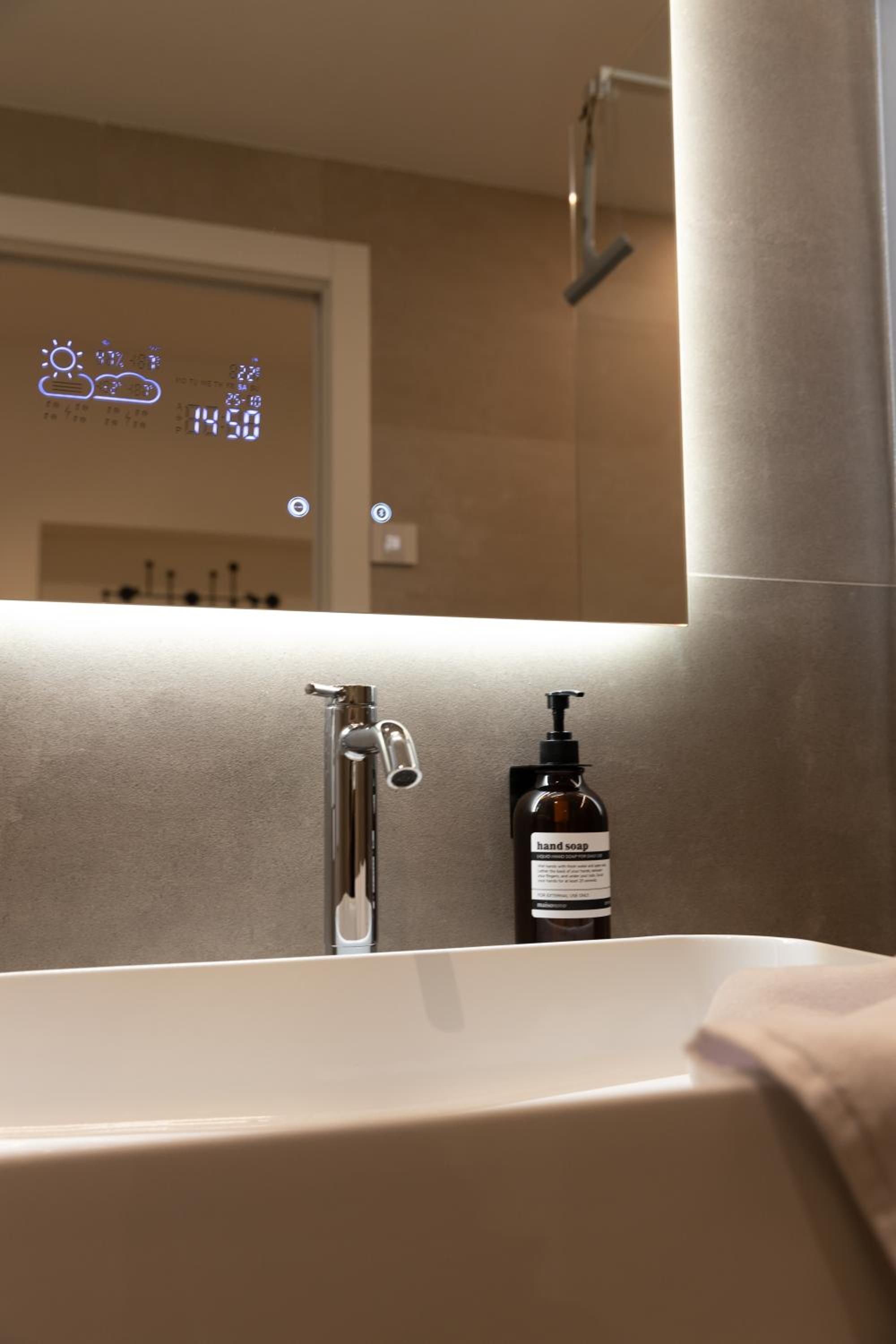 ecHo Apartments & SPA