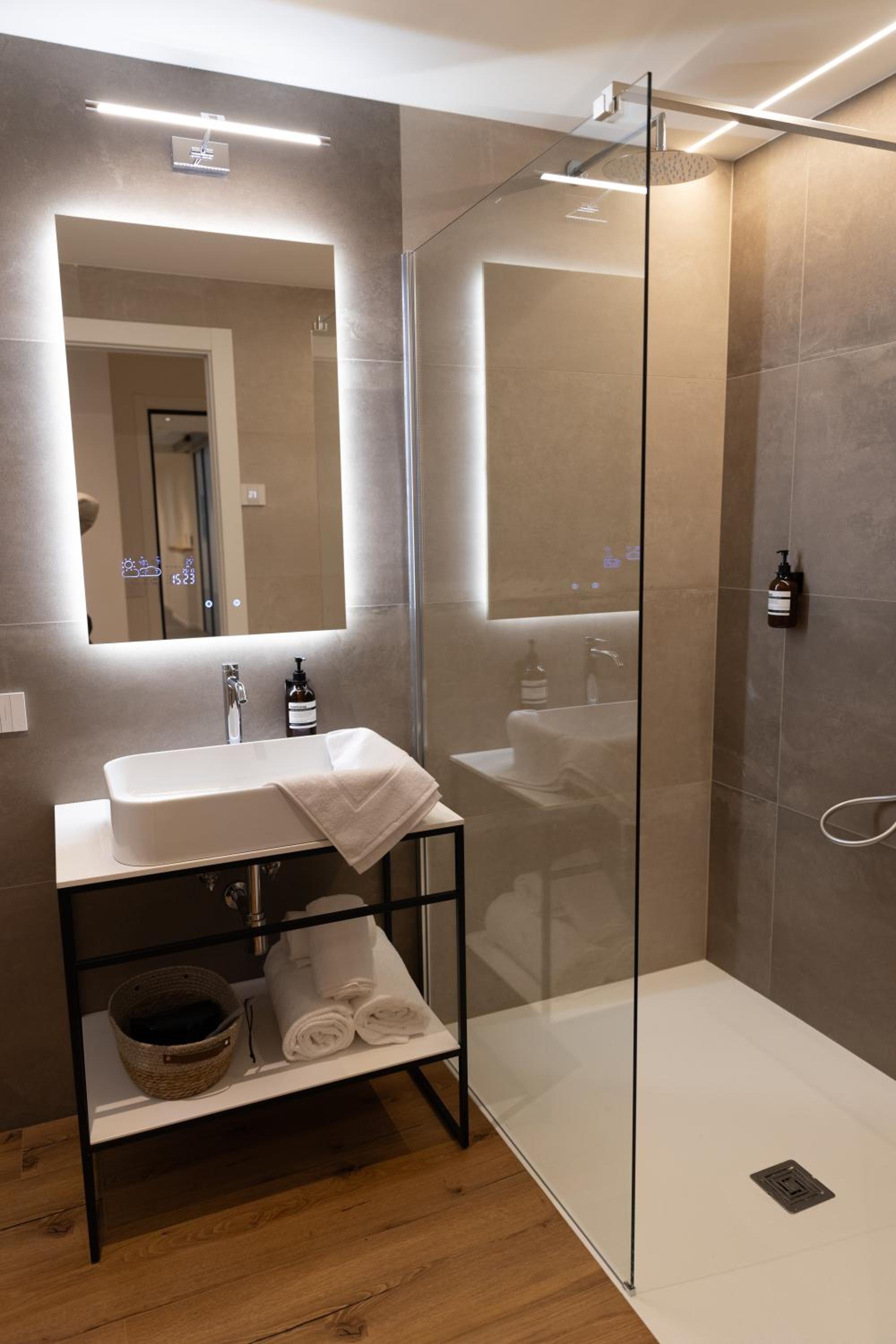 ecHo Apartments & SPA