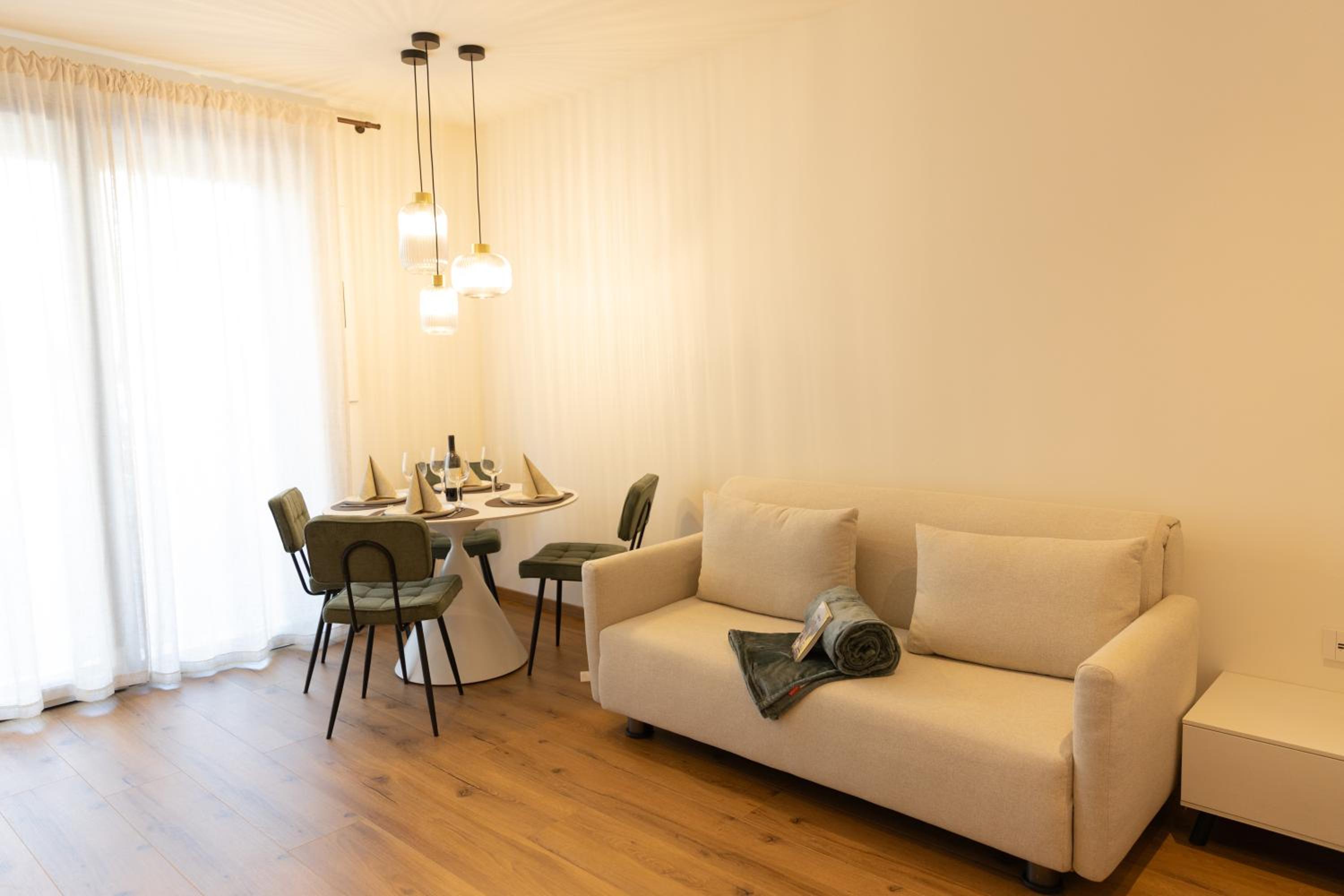 ecHo Apartments & SPA