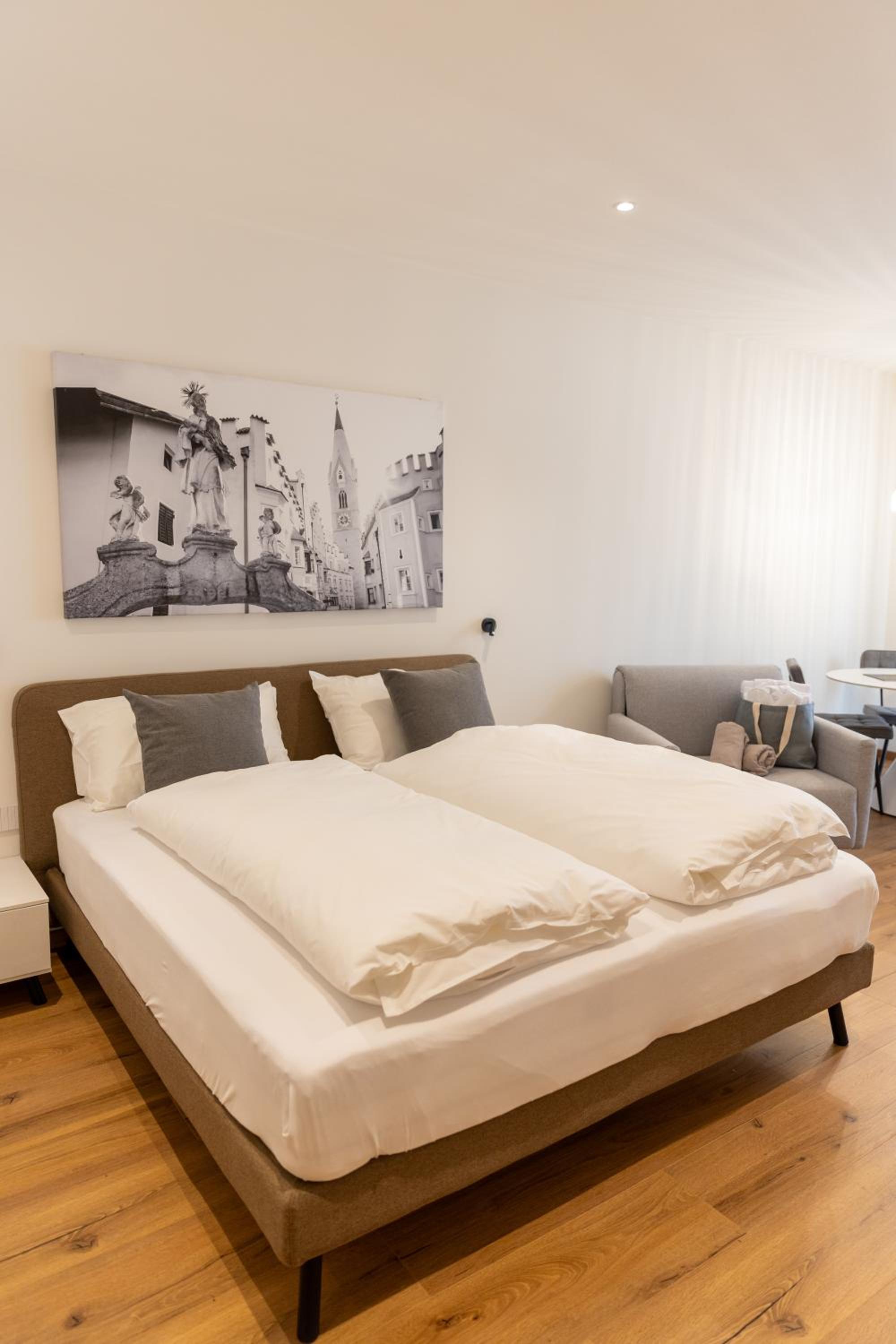 ecHo Apartments & SPA