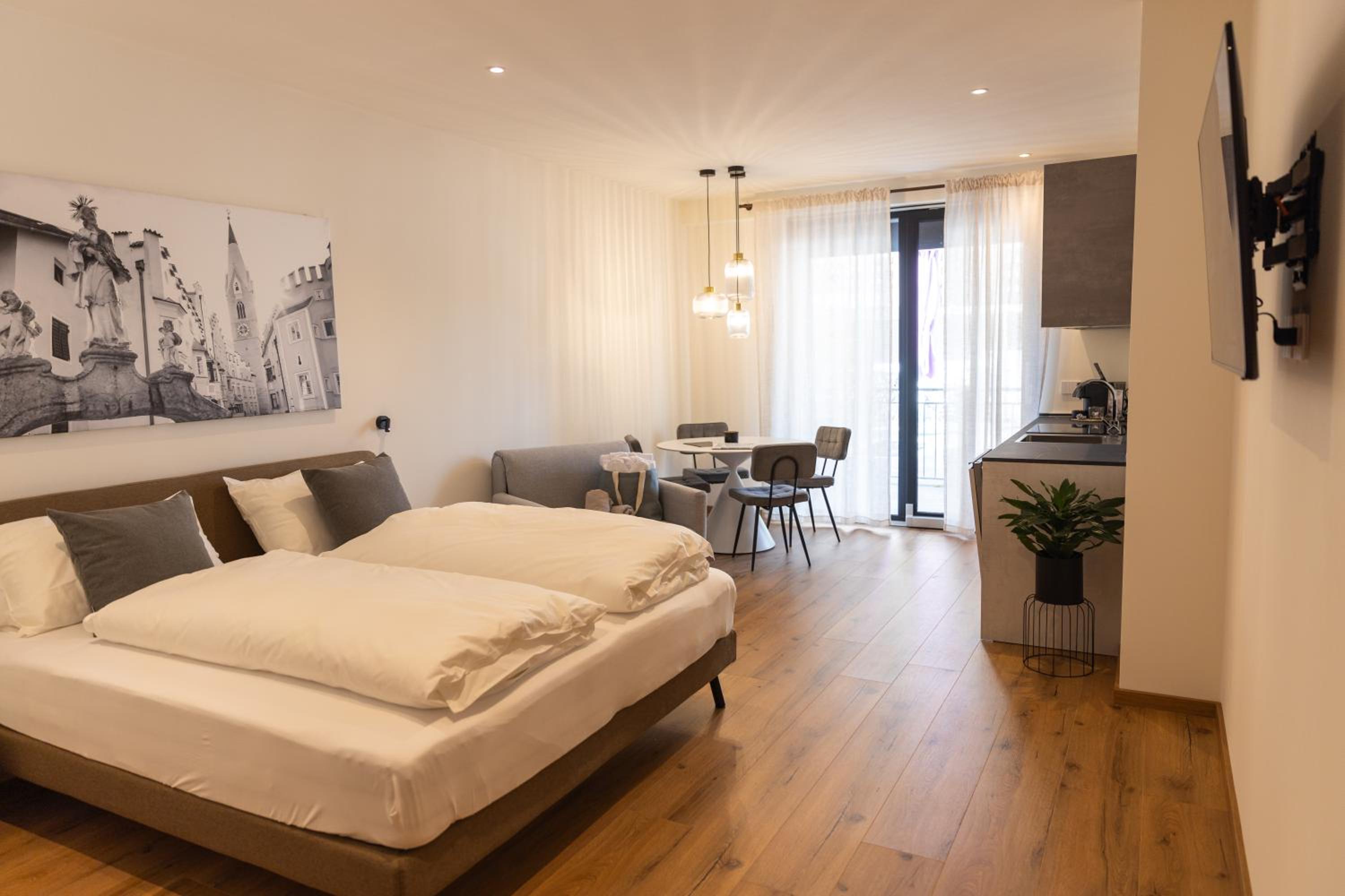 ecHo Apartments & SPA