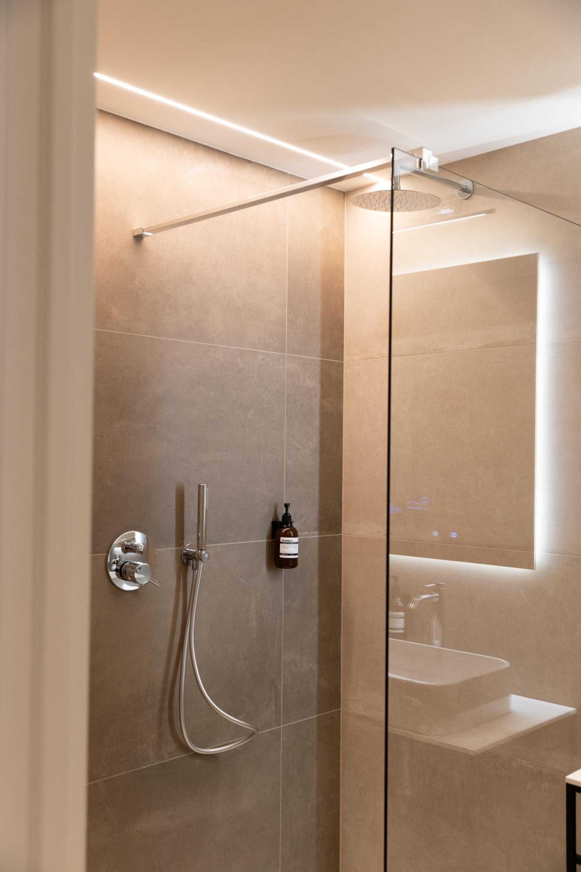 ecHo Apartments & SPA