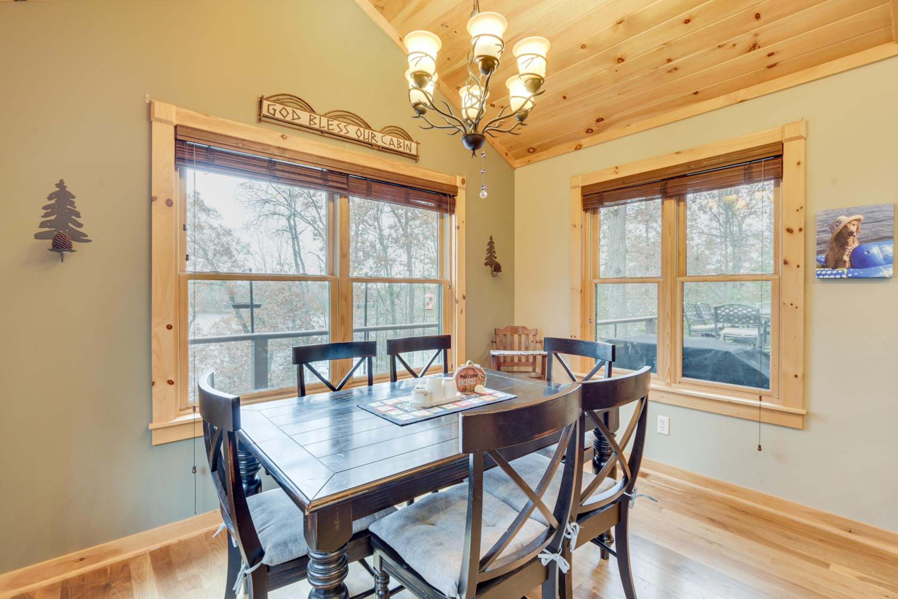 Benoit Lake Escape! Luxe Northwoods Cabin