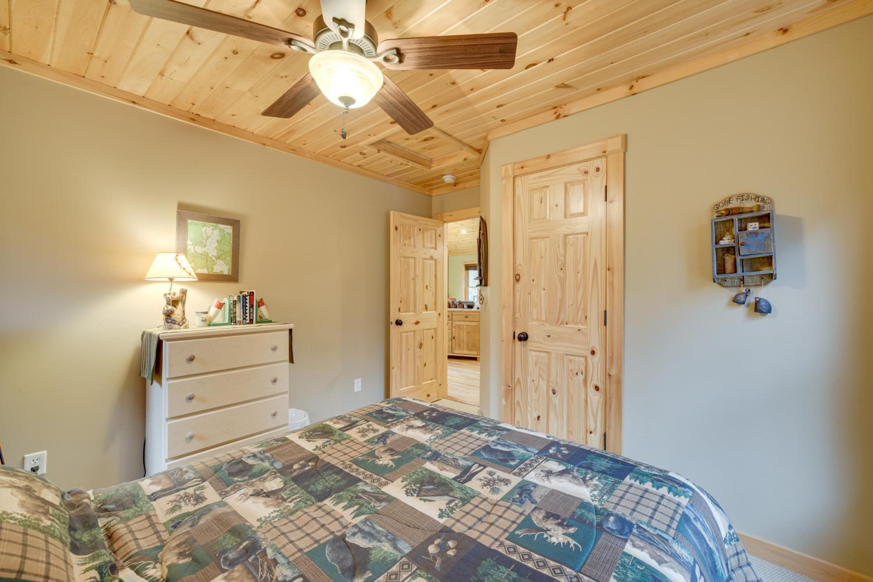 Benoit Lake Escape! Luxe Northwoods Cabin