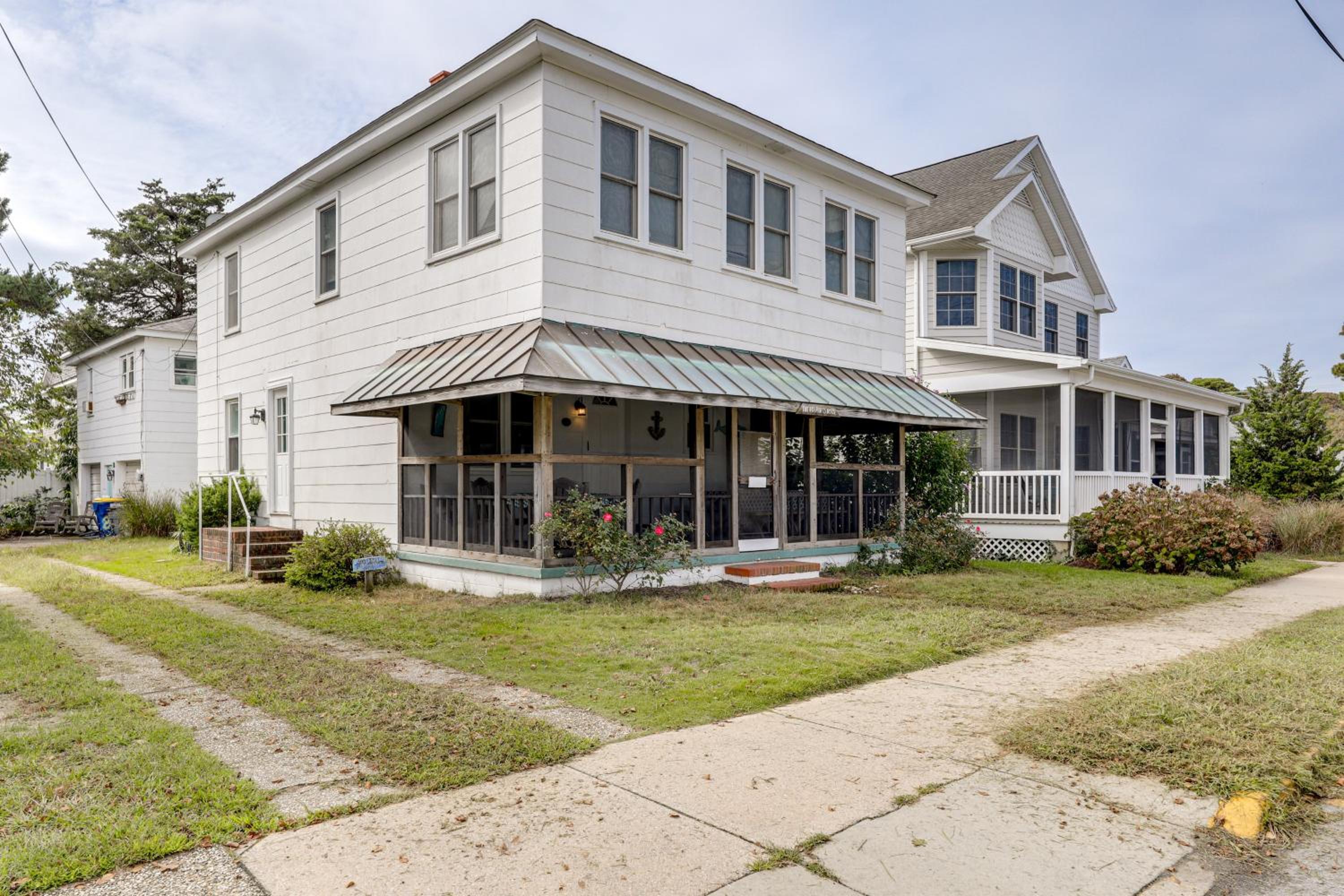 Steps to Rehoboth Beach Spacious Family Home!