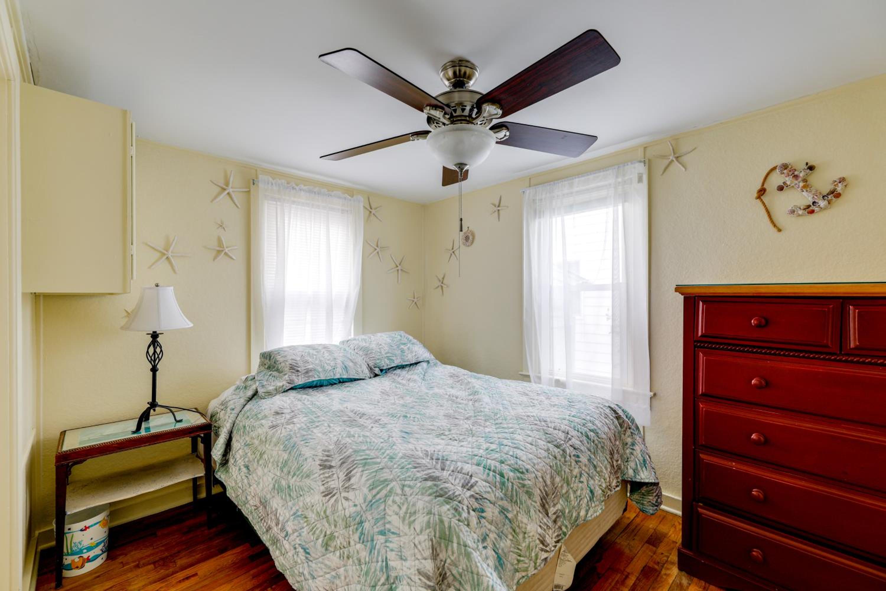 Steps to Rehoboth Beach Spacious Family Home!
