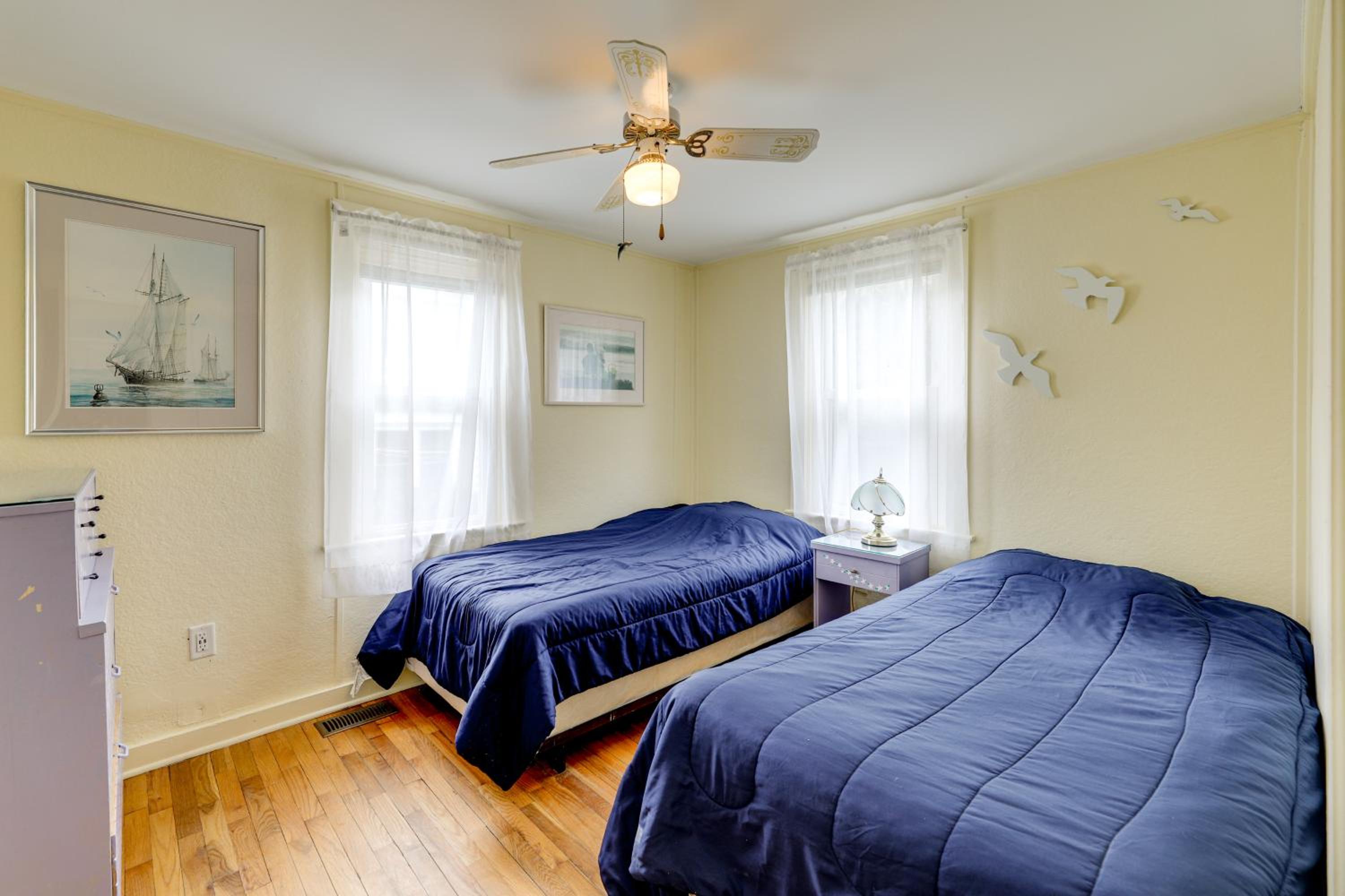 Steps to Rehoboth Beach Spacious Family Home!