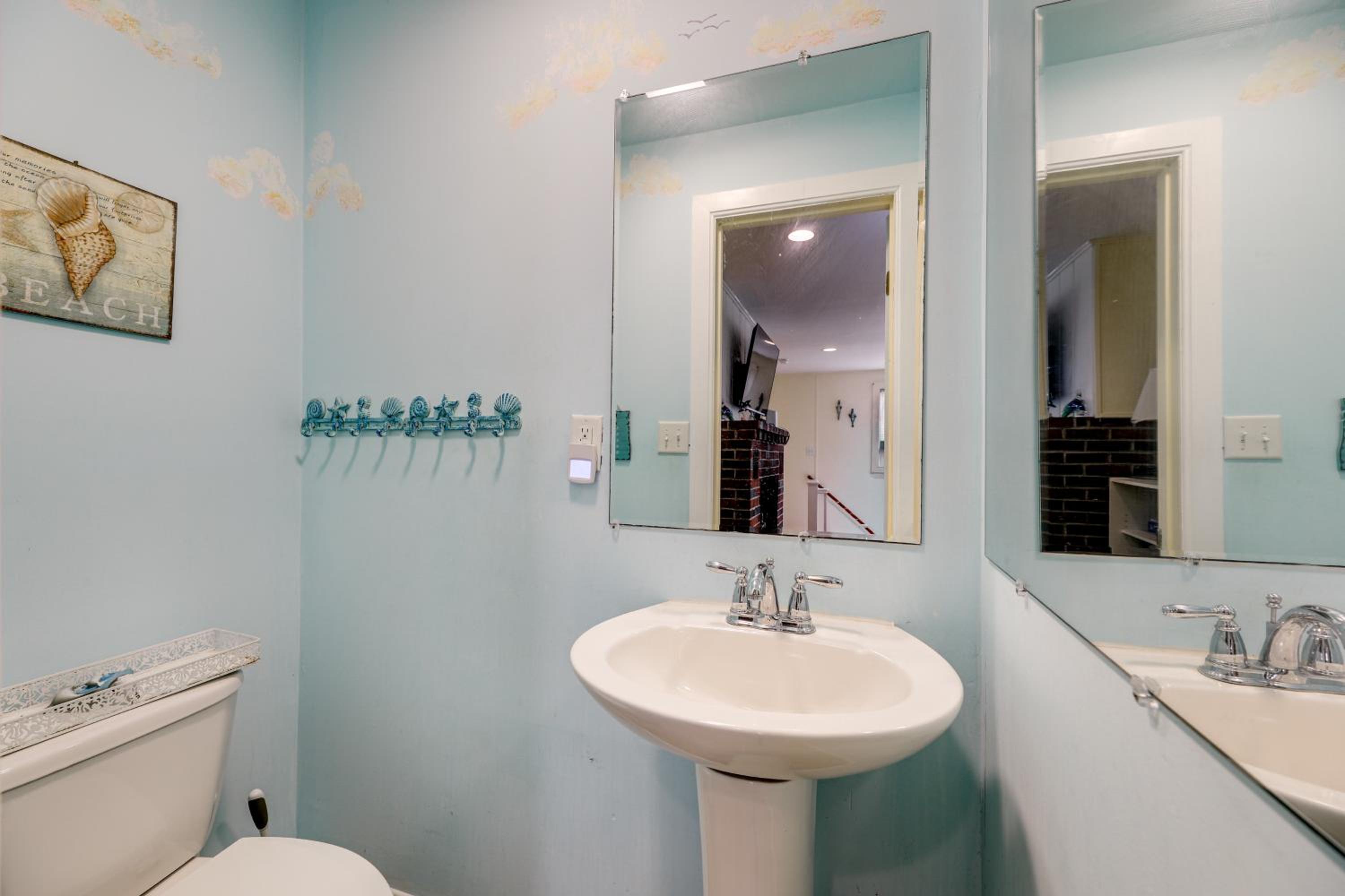 Steps to Rehoboth Beach Spacious Family Home!