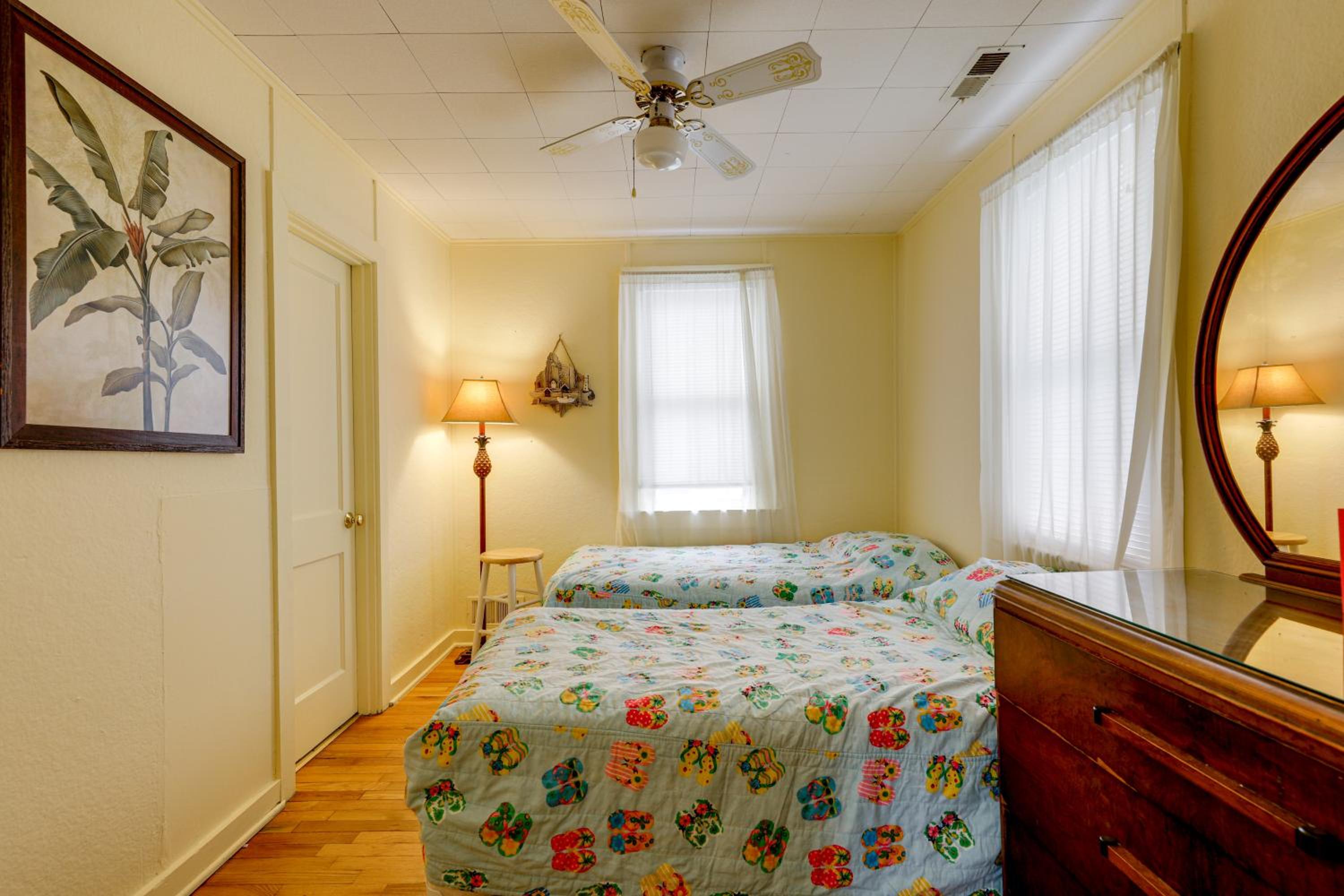 Steps to Rehoboth Beach Spacious Family Home!