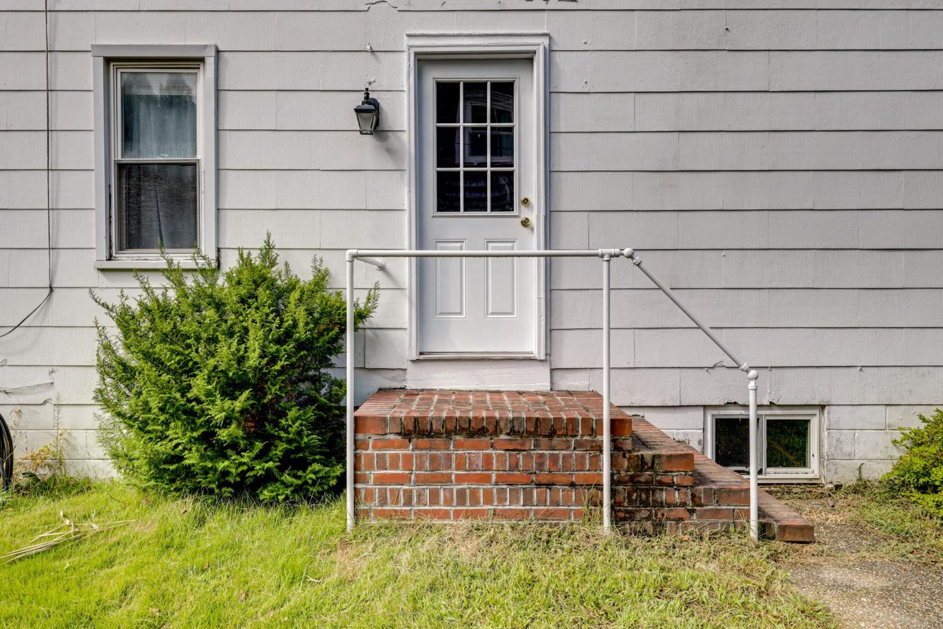 Steps to Rehoboth Beach Spacious Family Home!