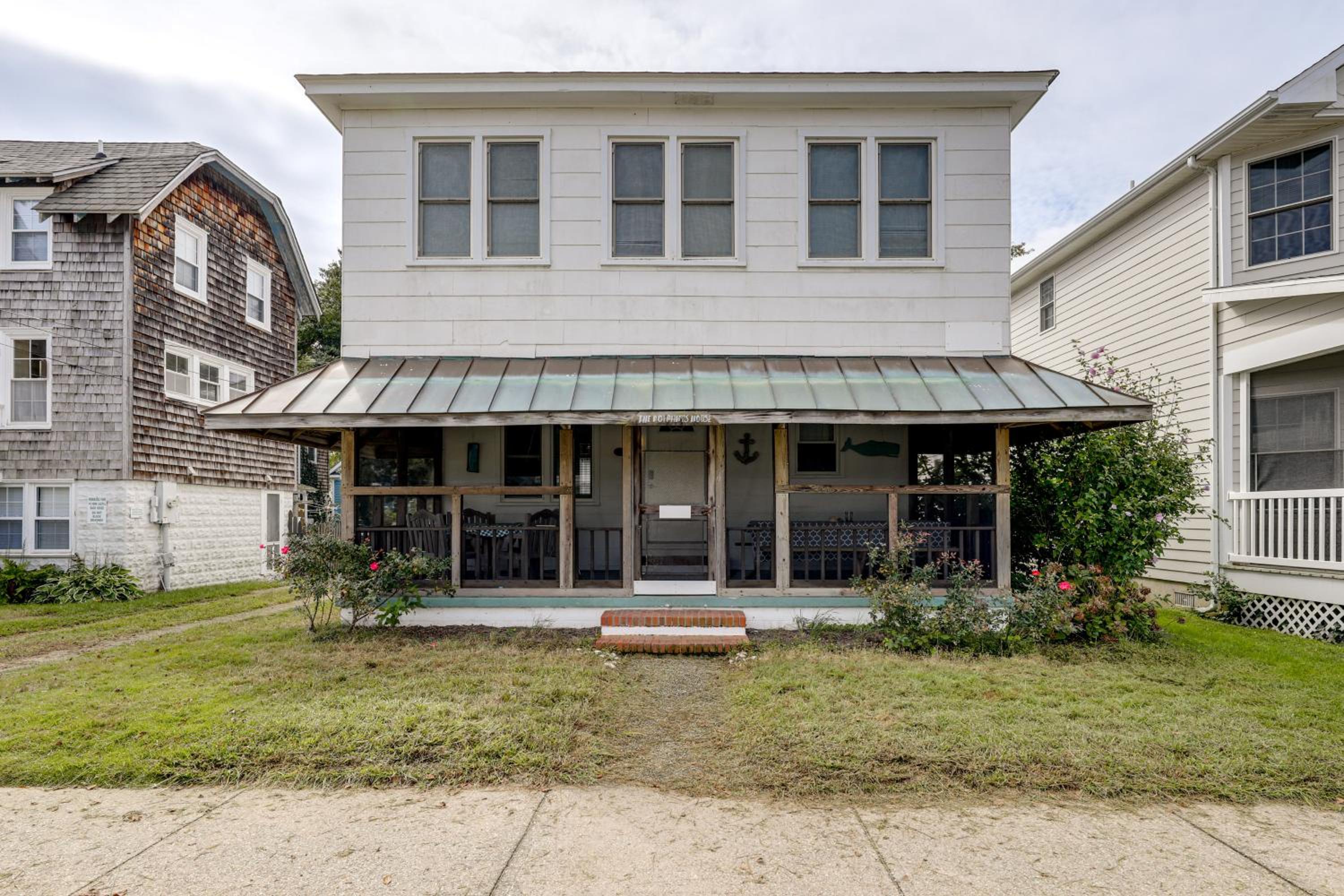 Steps to Rehoboth Beach Spacious Family Home!