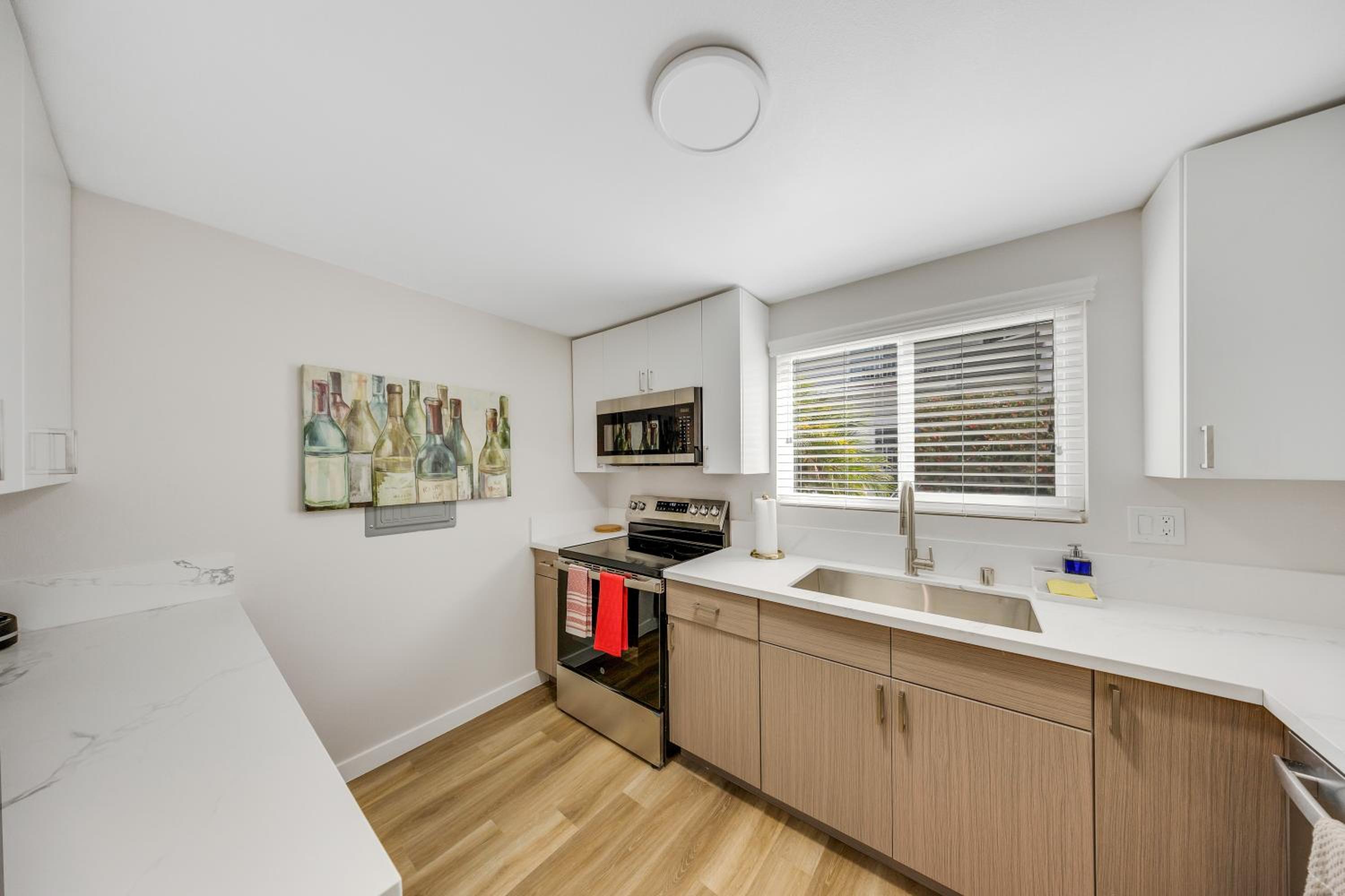 Oneluxstay 3BR Home Near the Beach