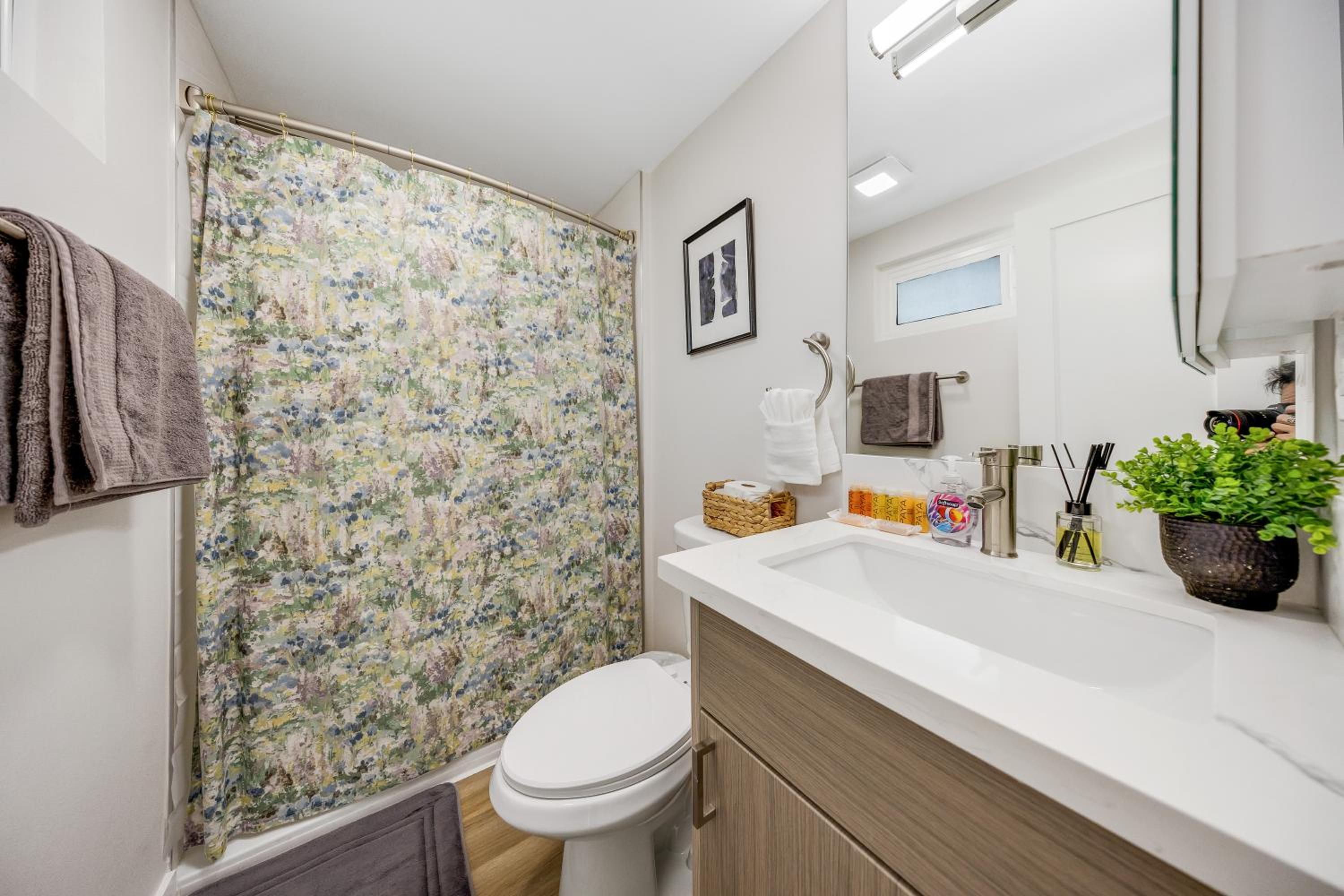 Oneluxstay 3BR Home Near the Beach