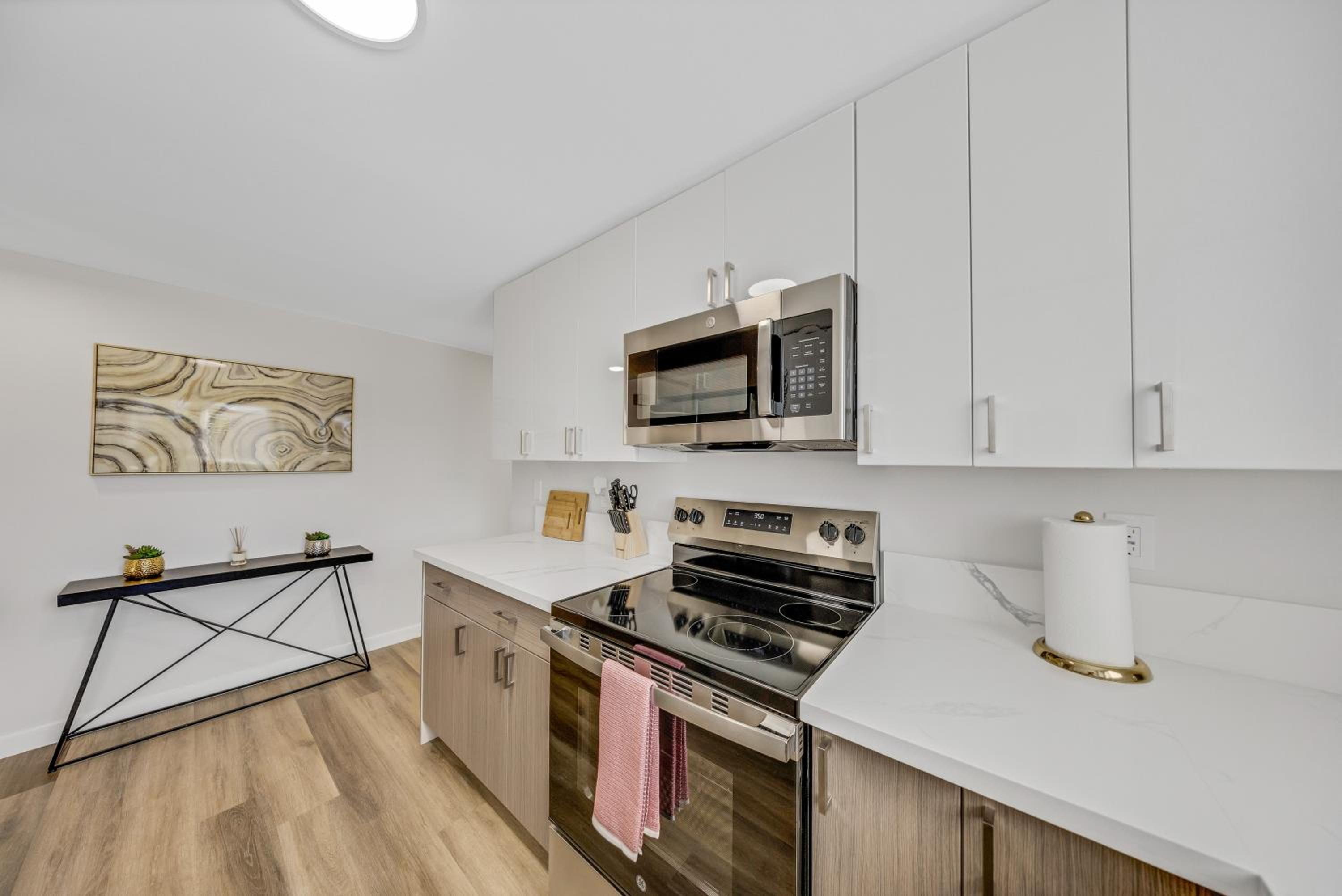 Oneluxstay 3BR Home Near the Beach