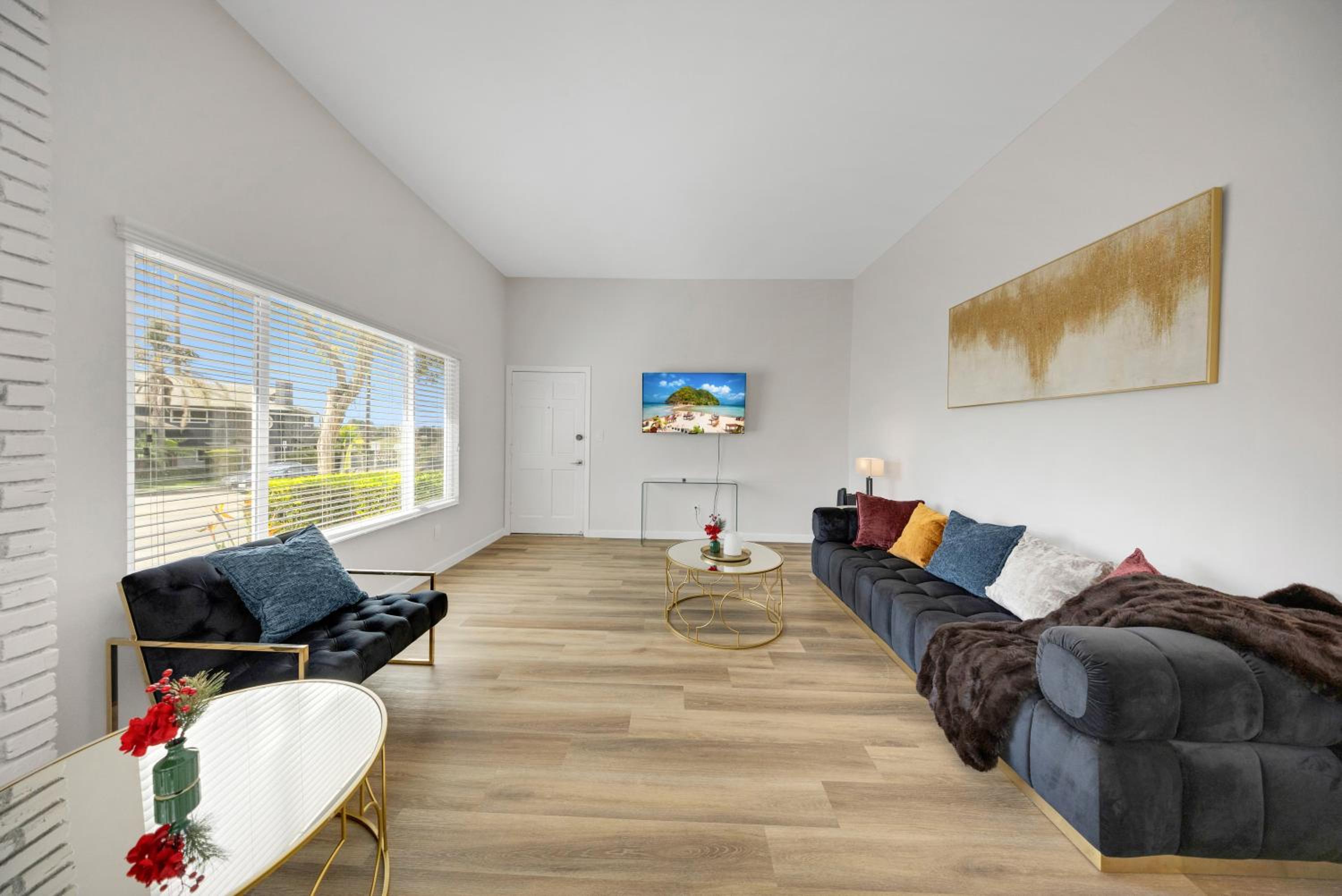 Oneluxstay 3BR Home Near the Beach