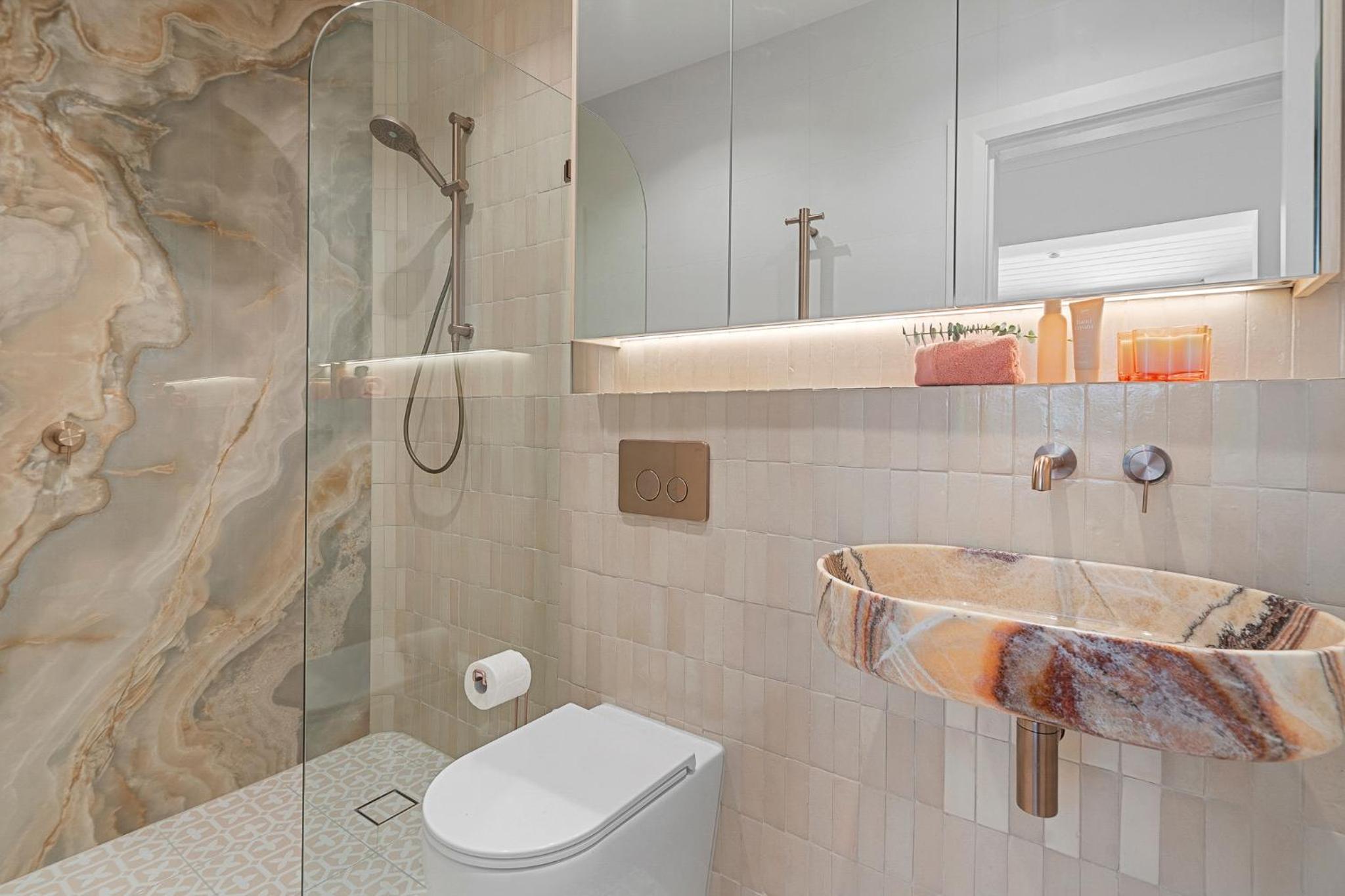 Belles Bondi Beach Apartments - 1 and 2 Bedroom Stays - 500m to beach
