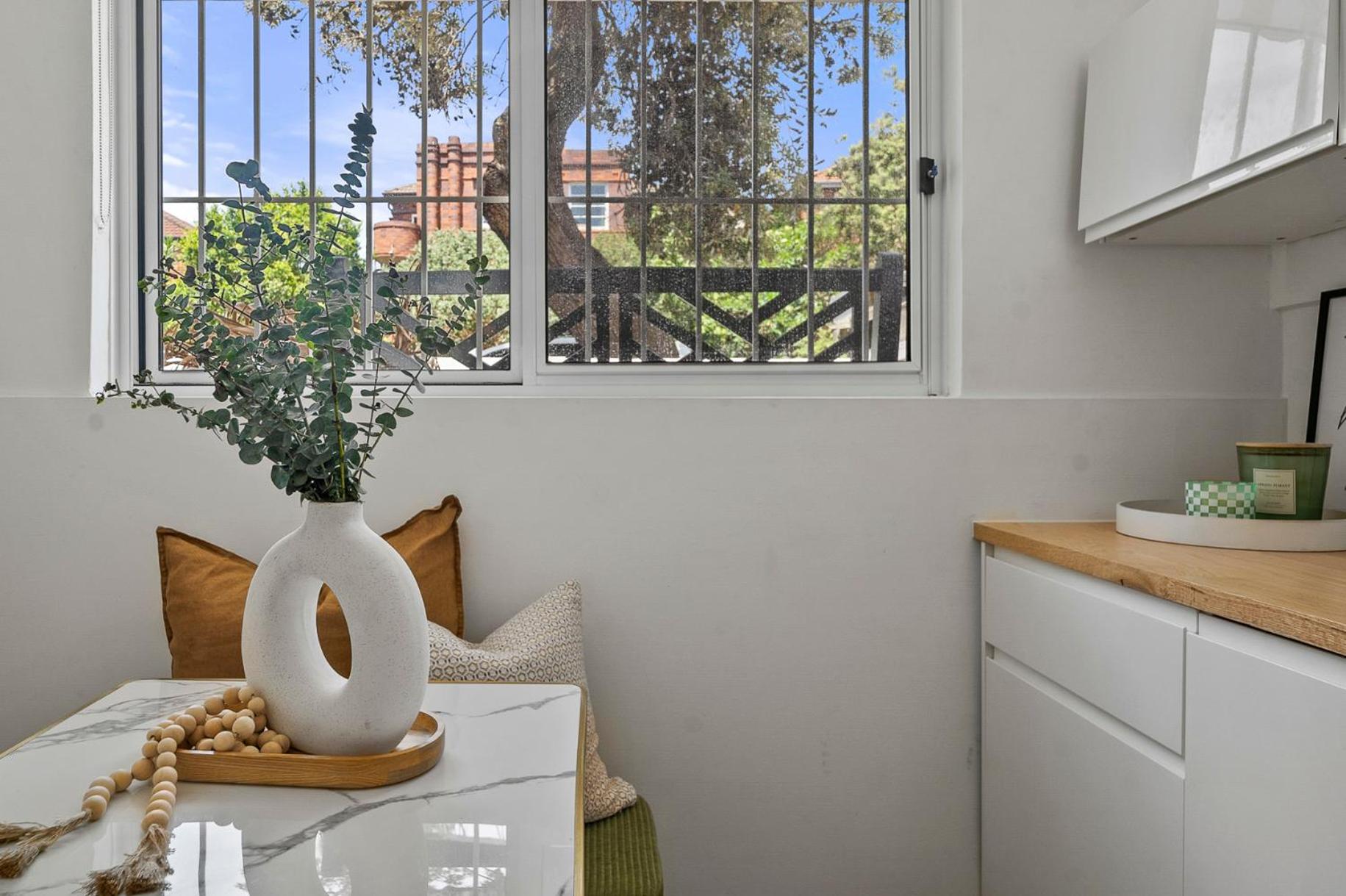 Belles Bondi Beach Apartments - 1 and 2 Bedroom Stays - 500m to beach